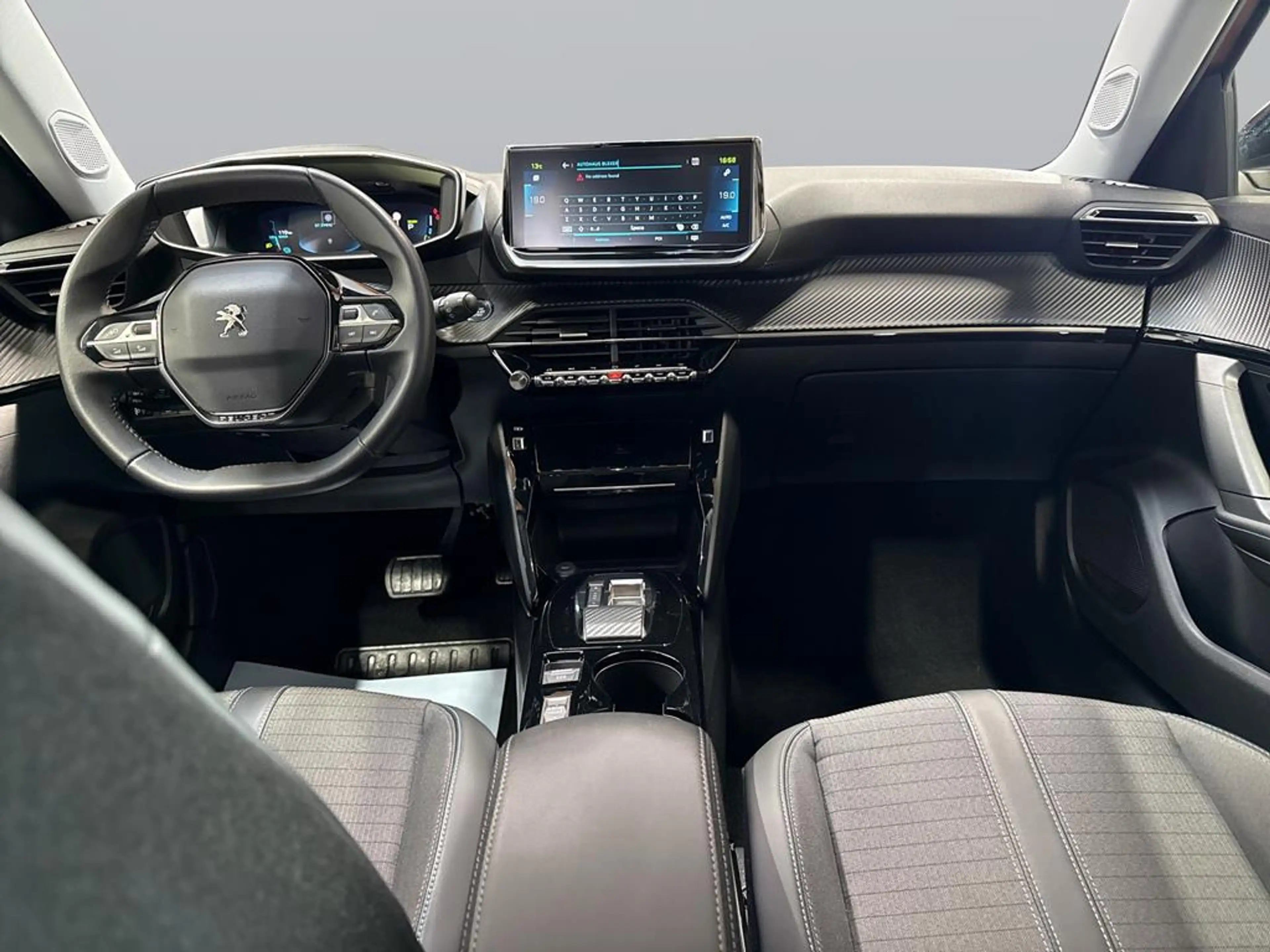 Peugeot e-2008 Elektromotor Allure Pack — photo 9