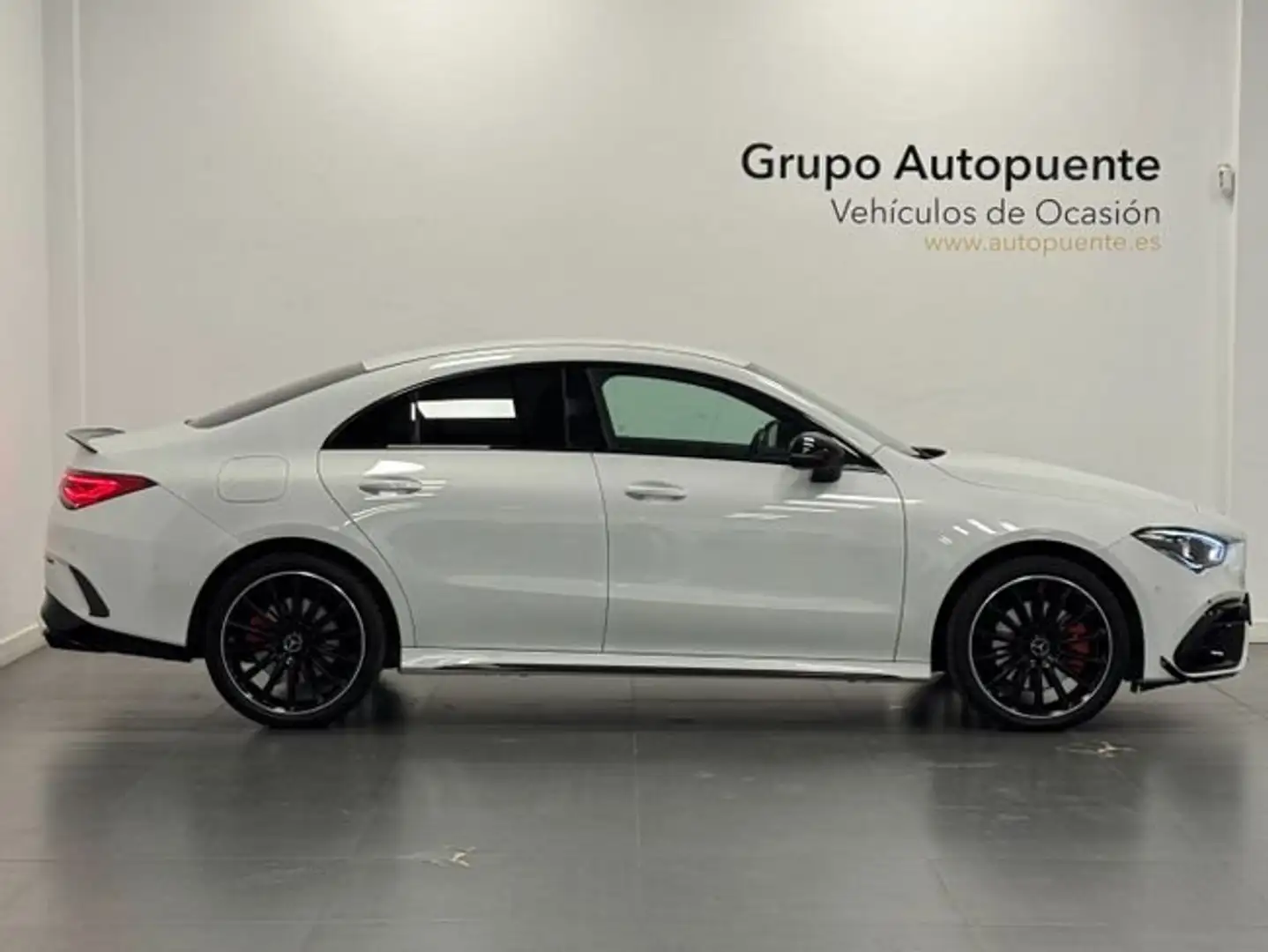 Mercedes-Benz CLA 250 E AMG Blanco - 2