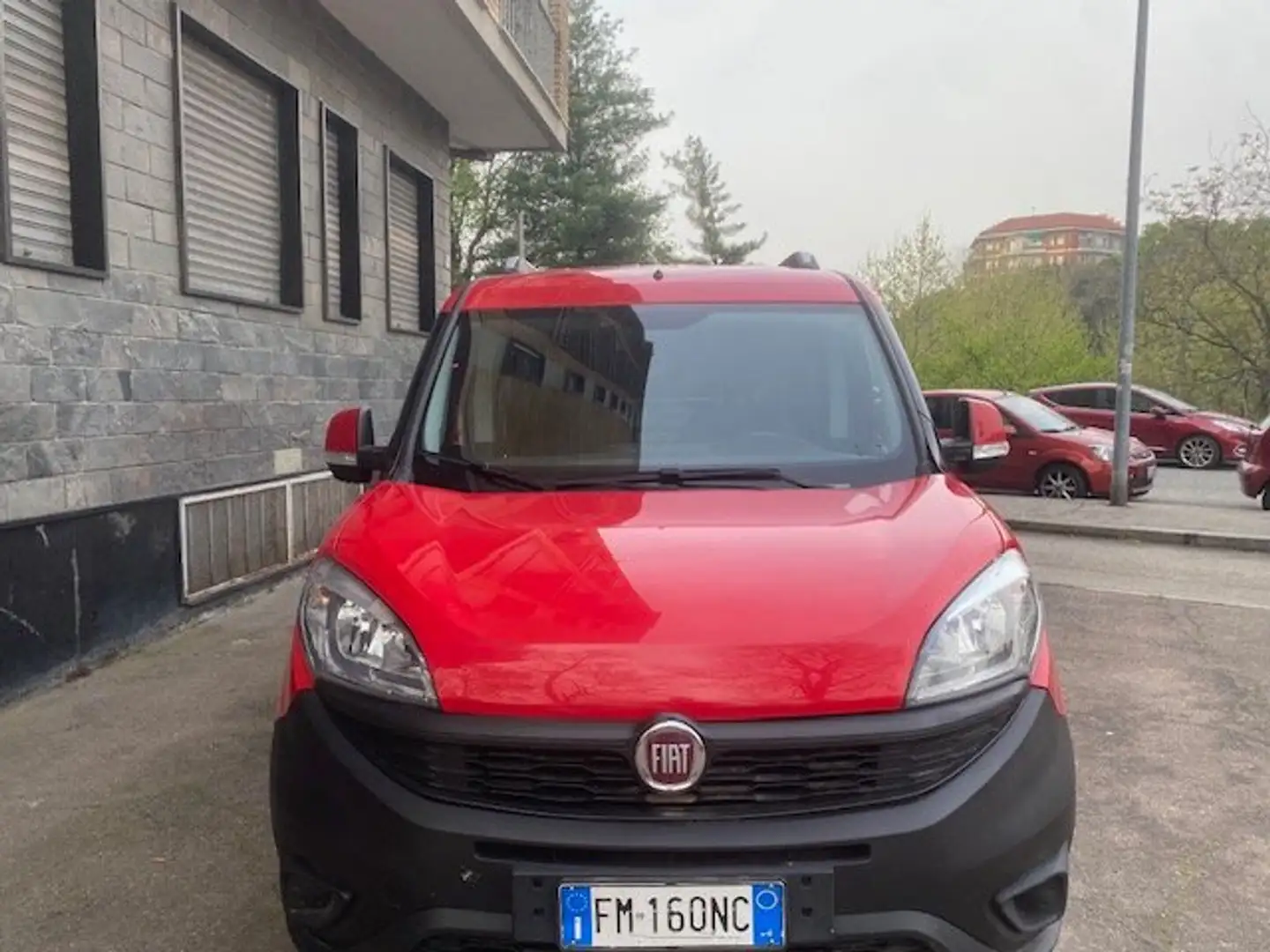 Fiat Doblo benzina anno 2018 euro 6b Rouge - 2
