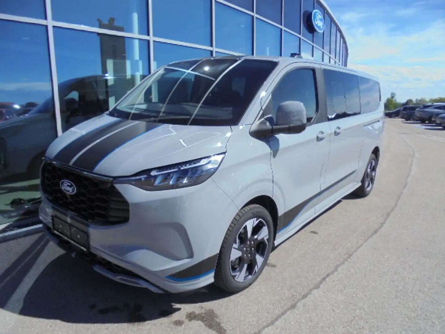 Ford Tourneo Custom 2,5 PHEV 340 L2 Sport 233PS Grau - 1