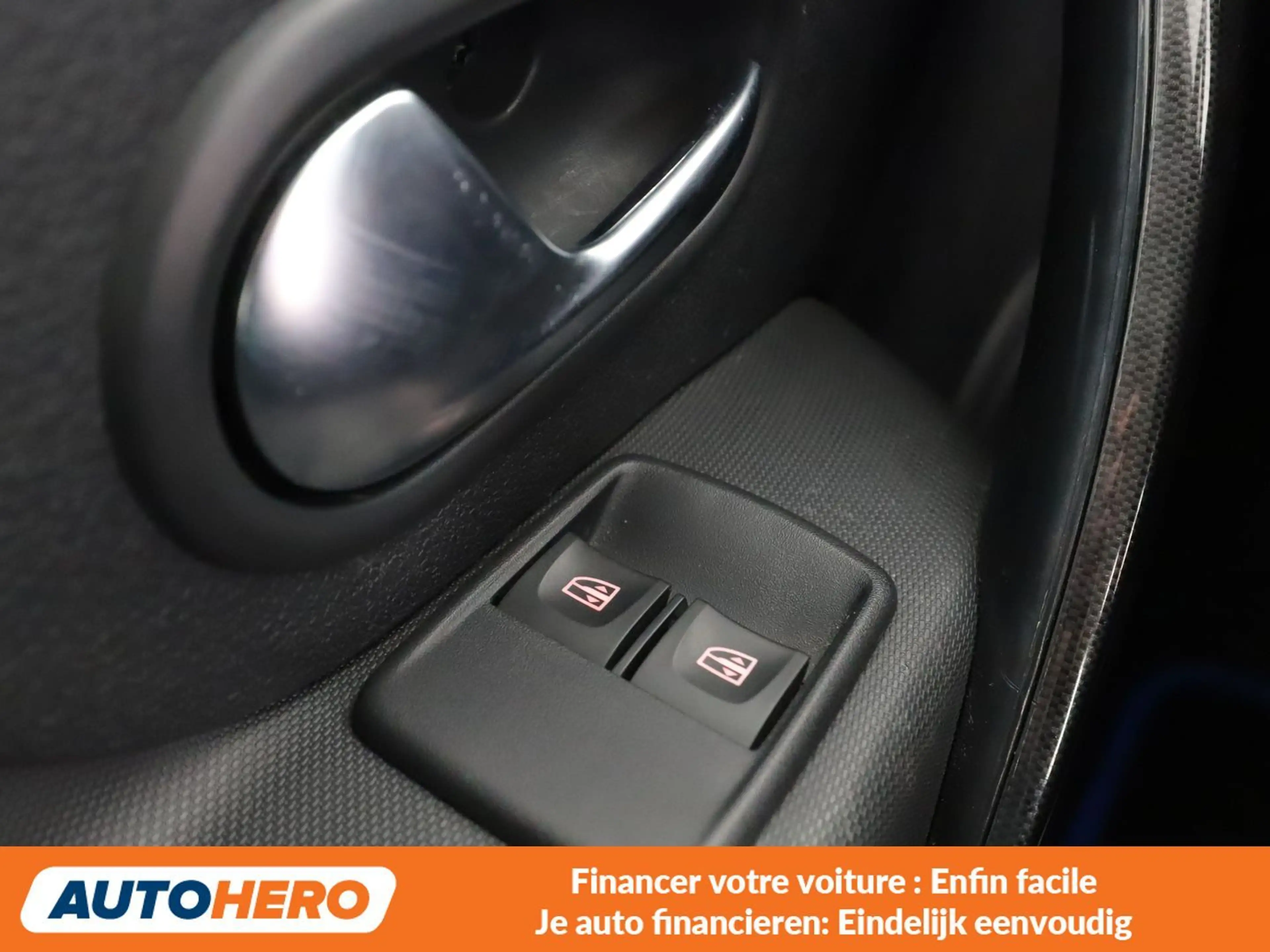 Dacia Logan 0.9 TCe Confort — photo 13