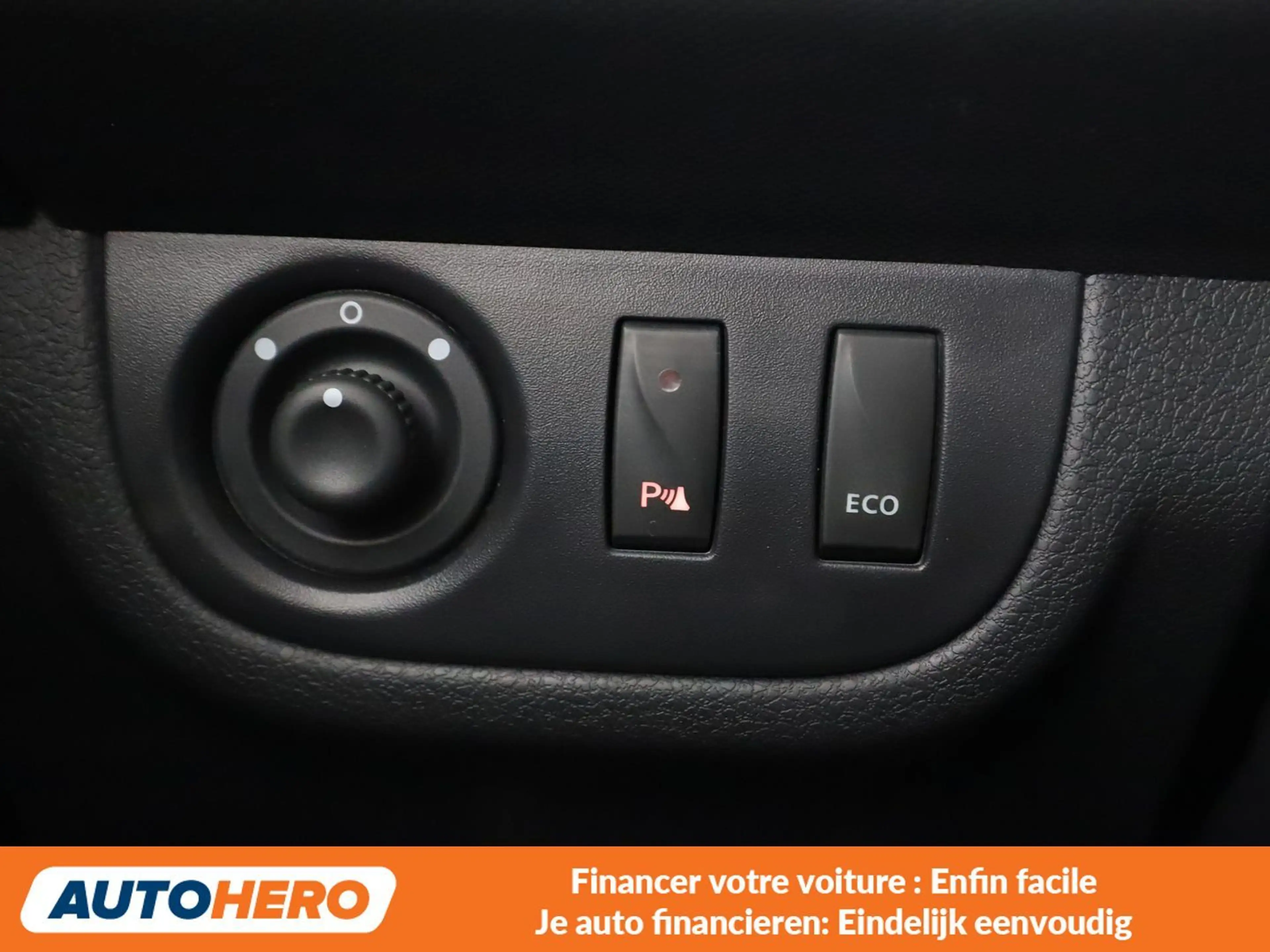 Dacia Logan 0.9 TCe Confort — photo 12