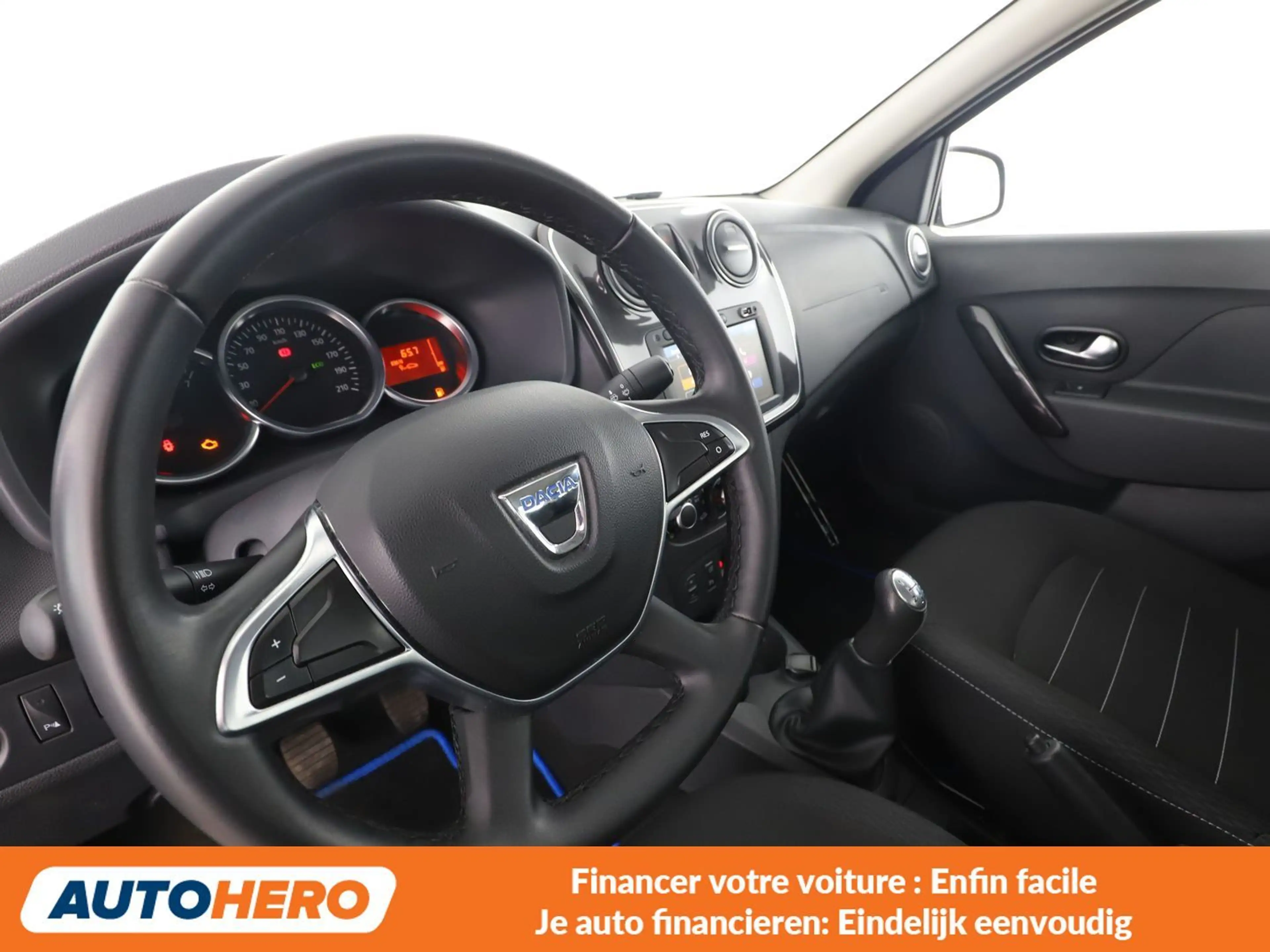 Dacia Logan 0.9 TCe Confort — photo 15
