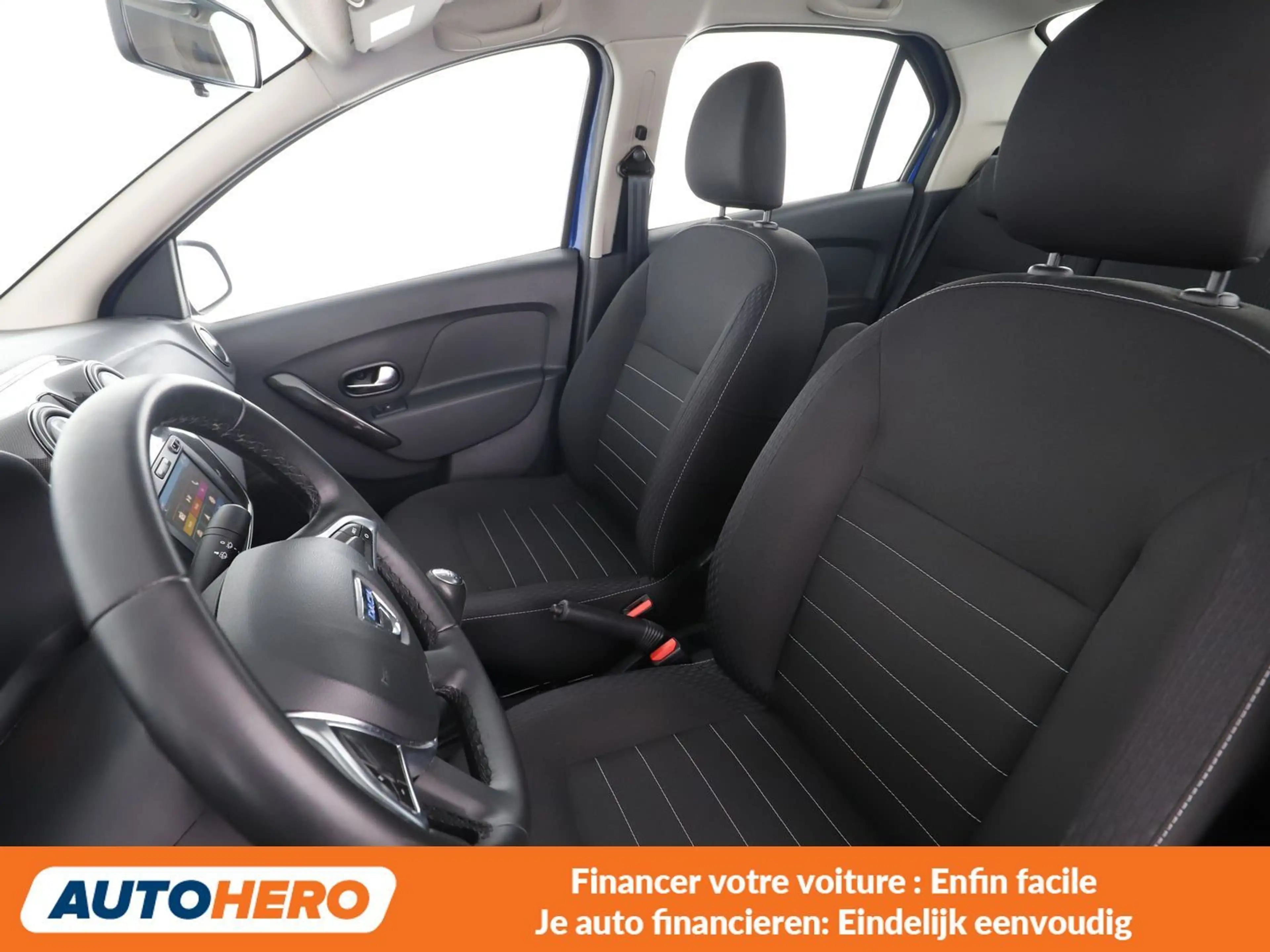 Dacia Logan 0.9 TCe Confort — photo 14