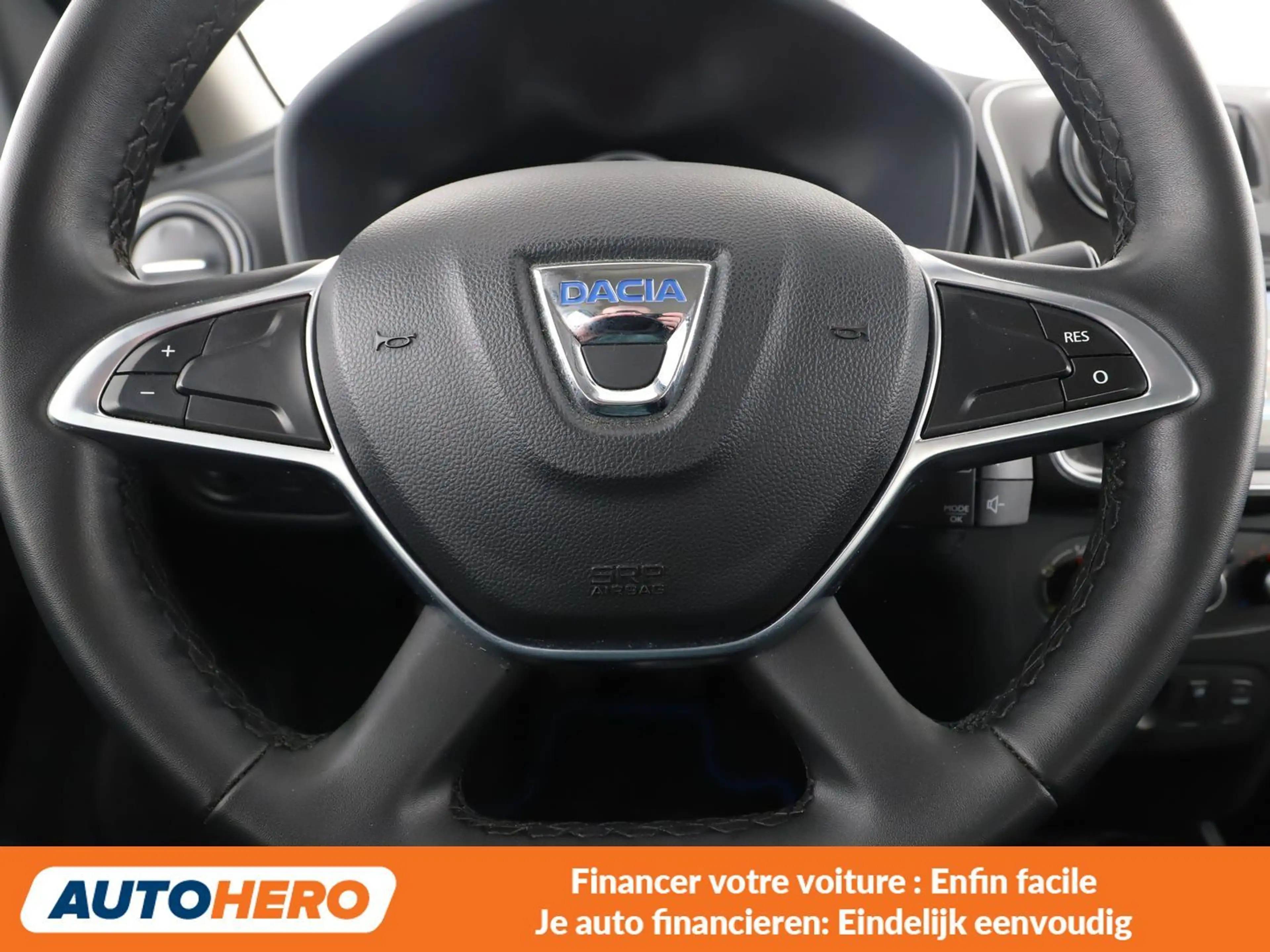 Dacia Logan 0.9 TCe Confort — photo 5