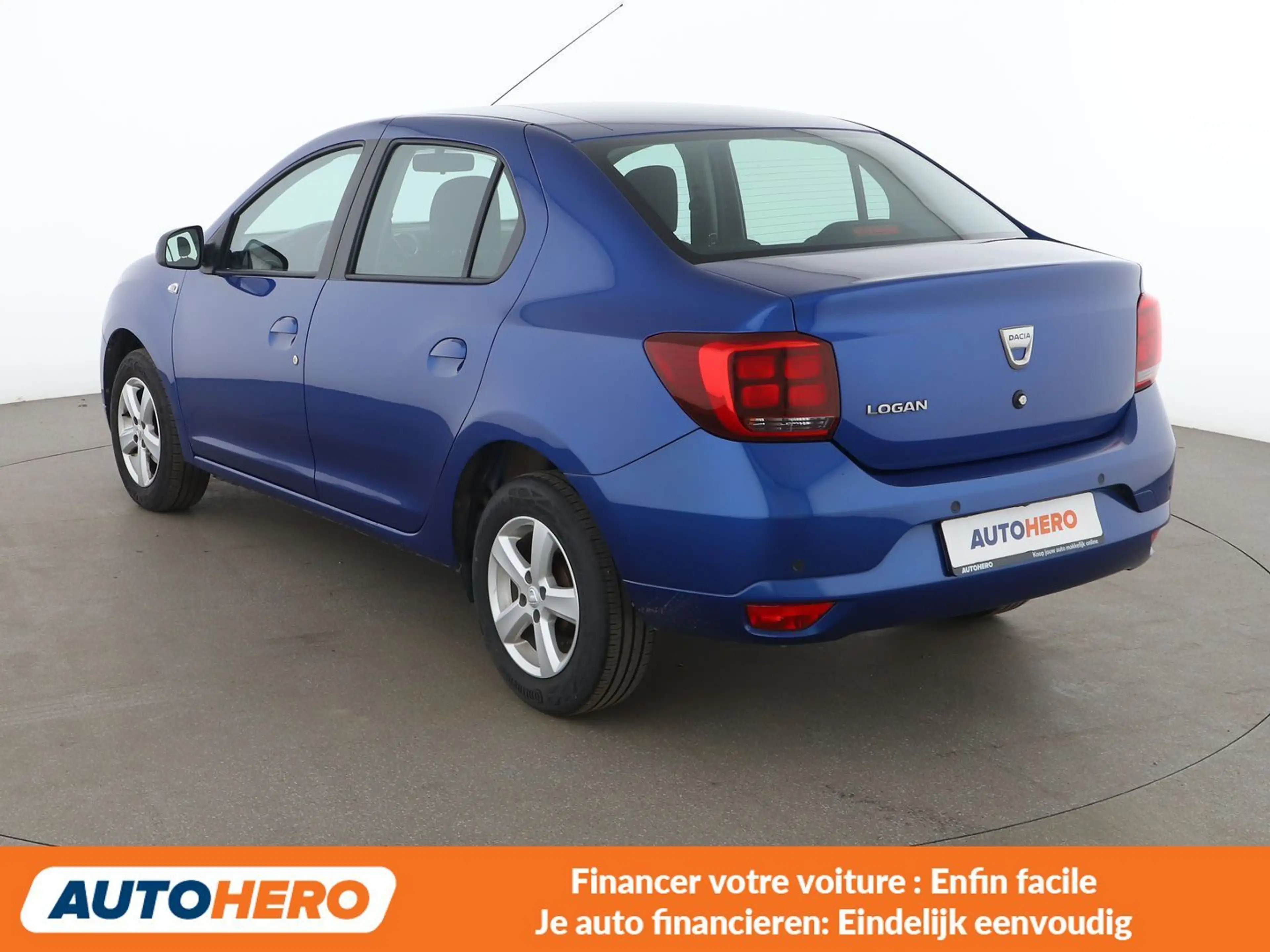Dacia Logan 0.9 TCe Confort — photo 4