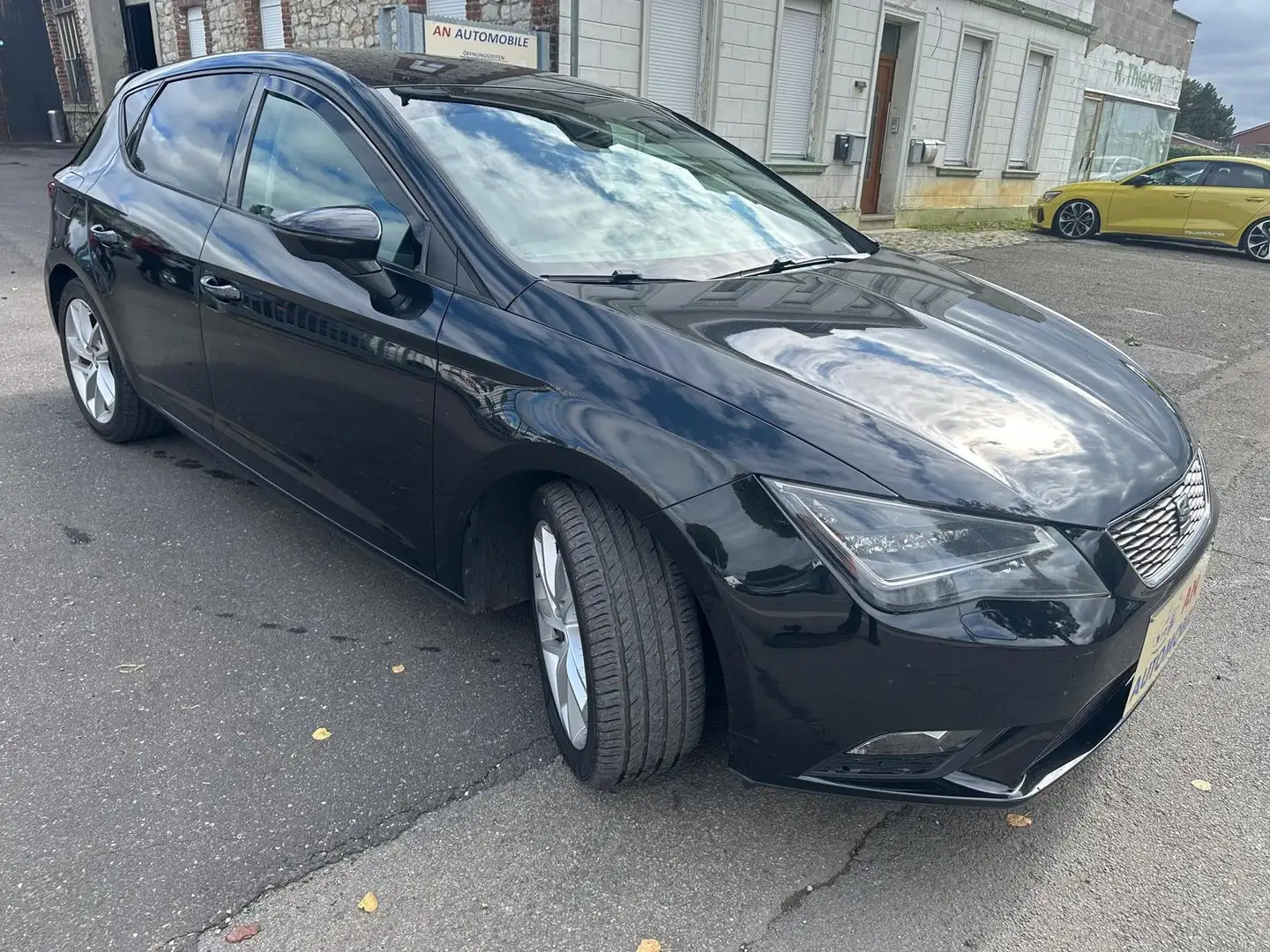 SEAT Leon Leon 1.6 CR TDi Zwart - 2