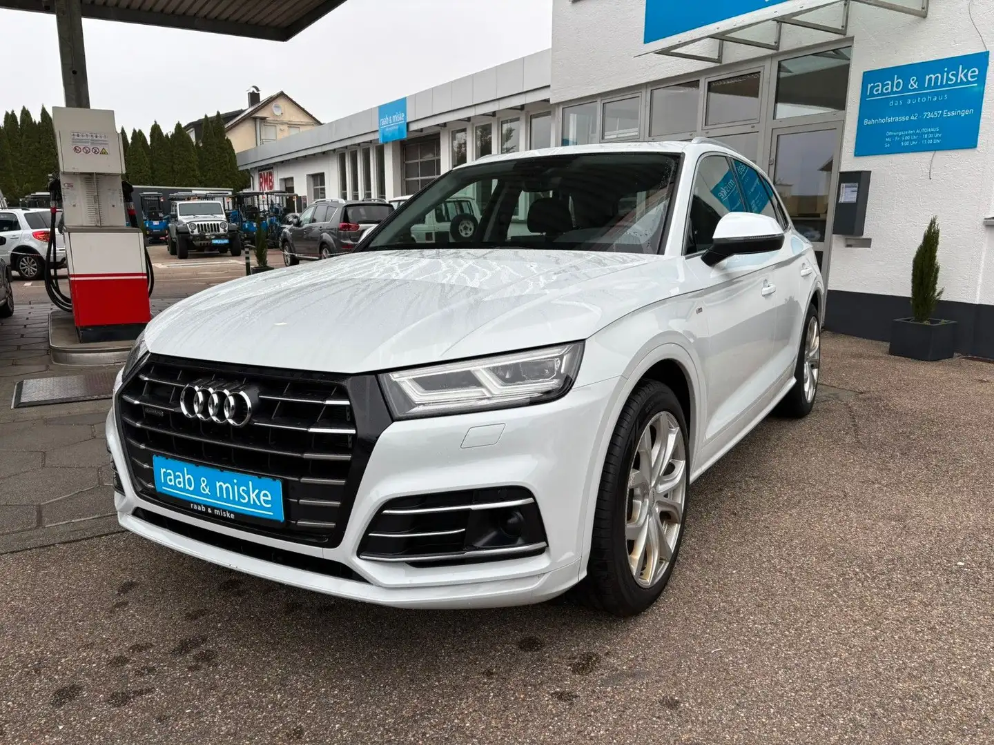 Audi Q5 55 TFSI e quattro sport Blanc - 2