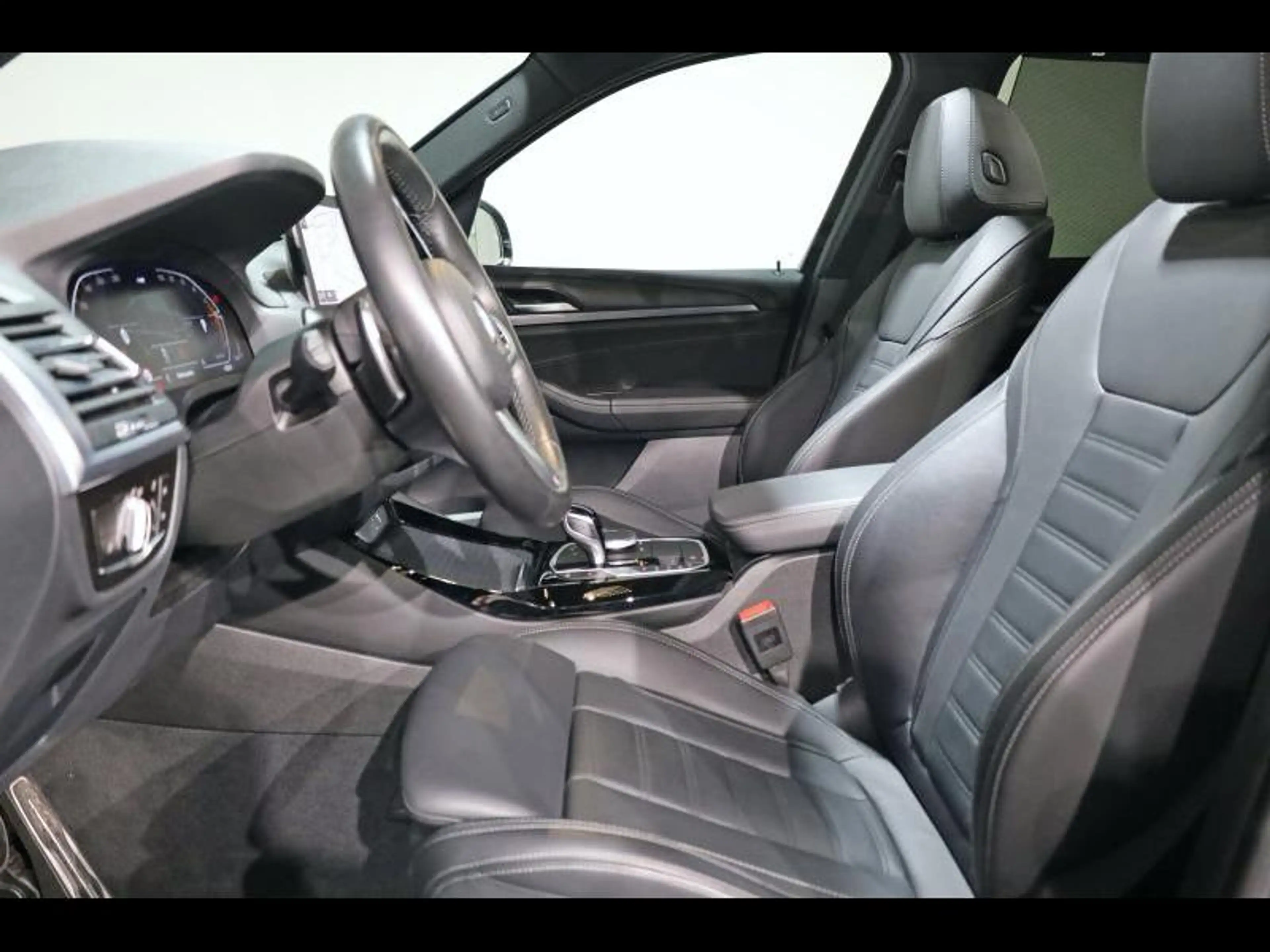 BMW X3 xDrive20i Kit M Sport — photo 9