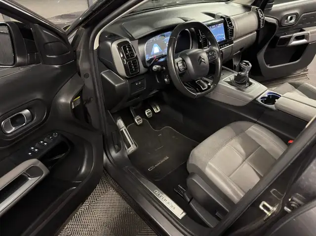 Citroen C5 Aircross view 8