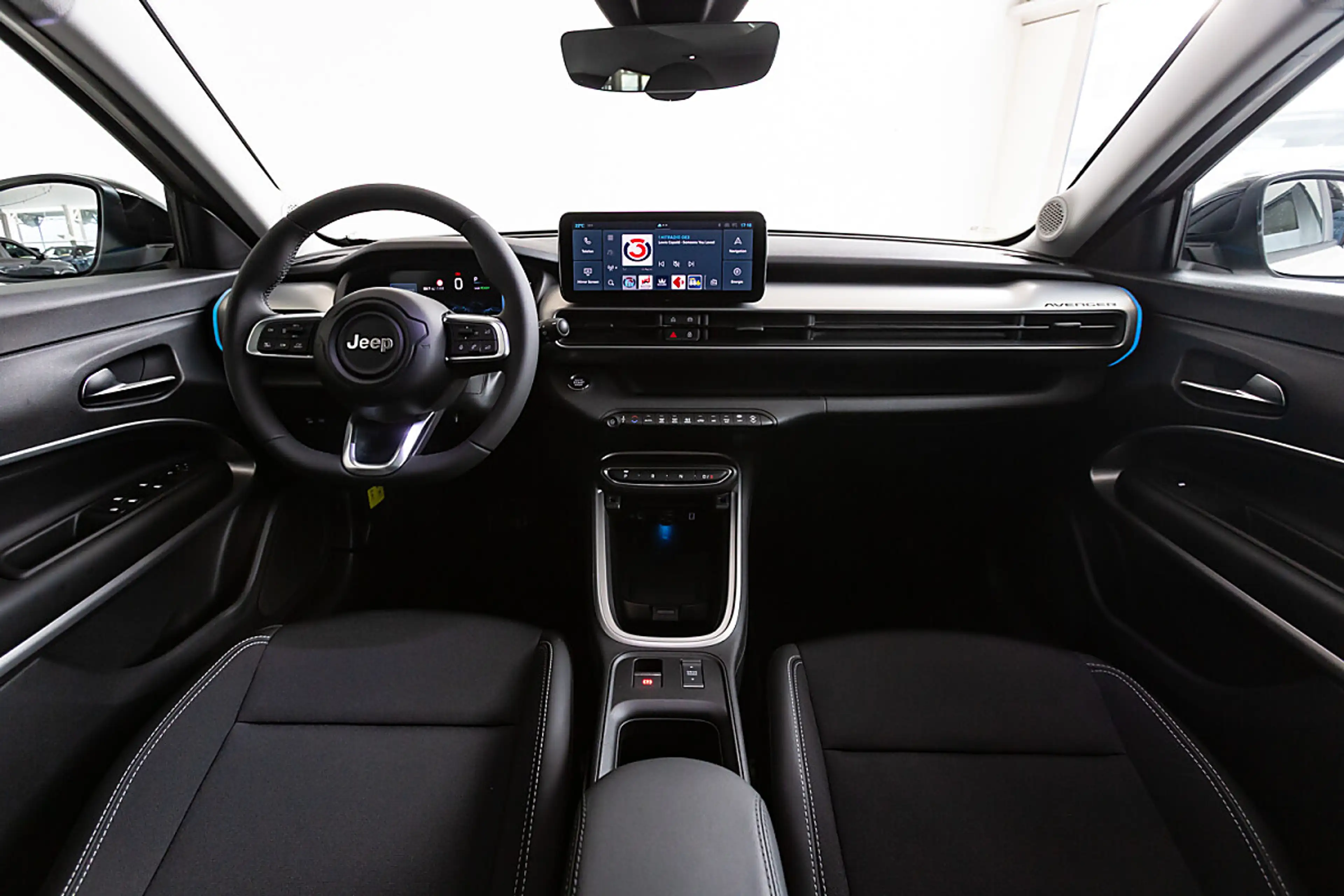 Jeep Avenger BEV 54kWh Altitude — photo 5