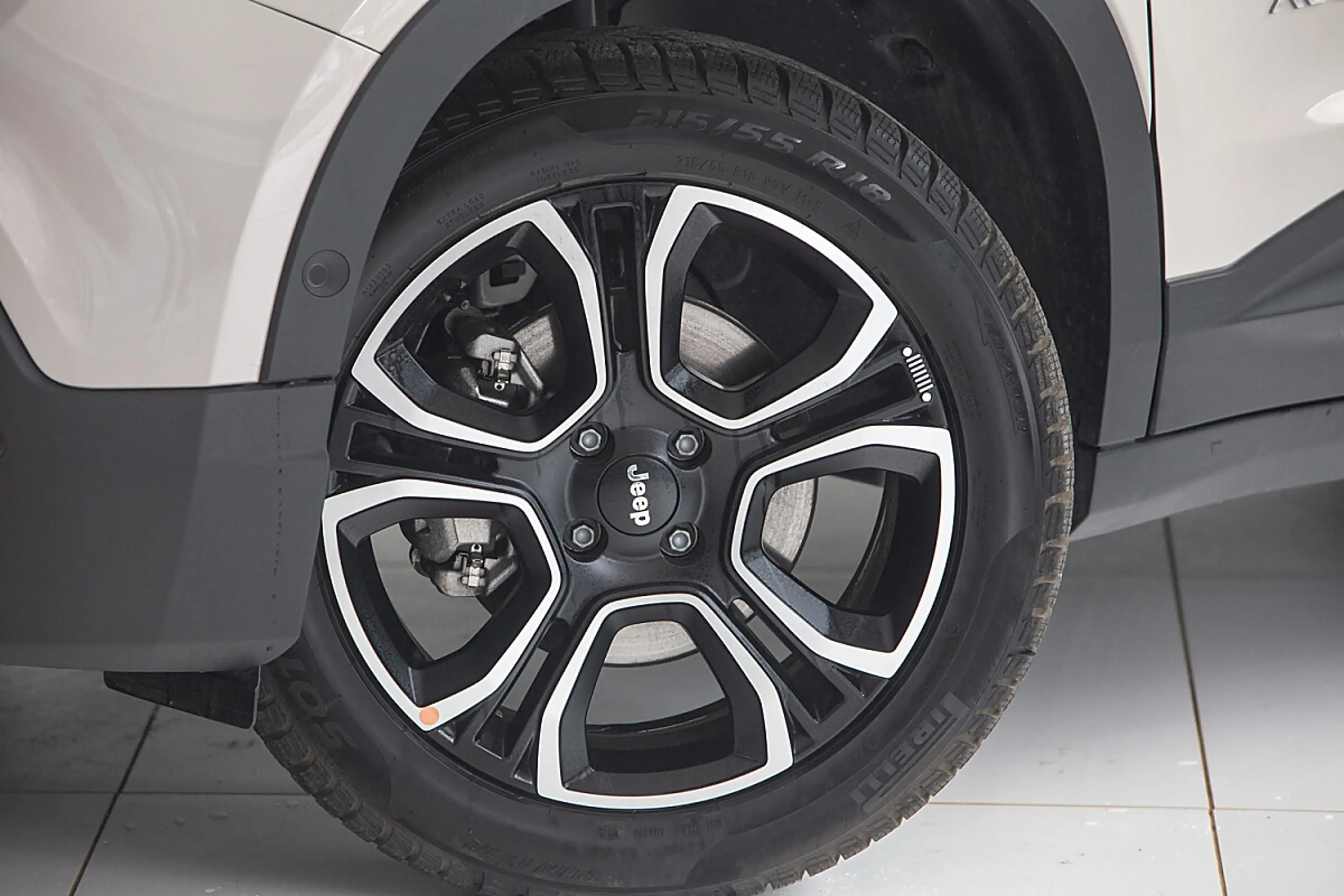Jeep Avenger BEV 54kWh Altitude — photo 4