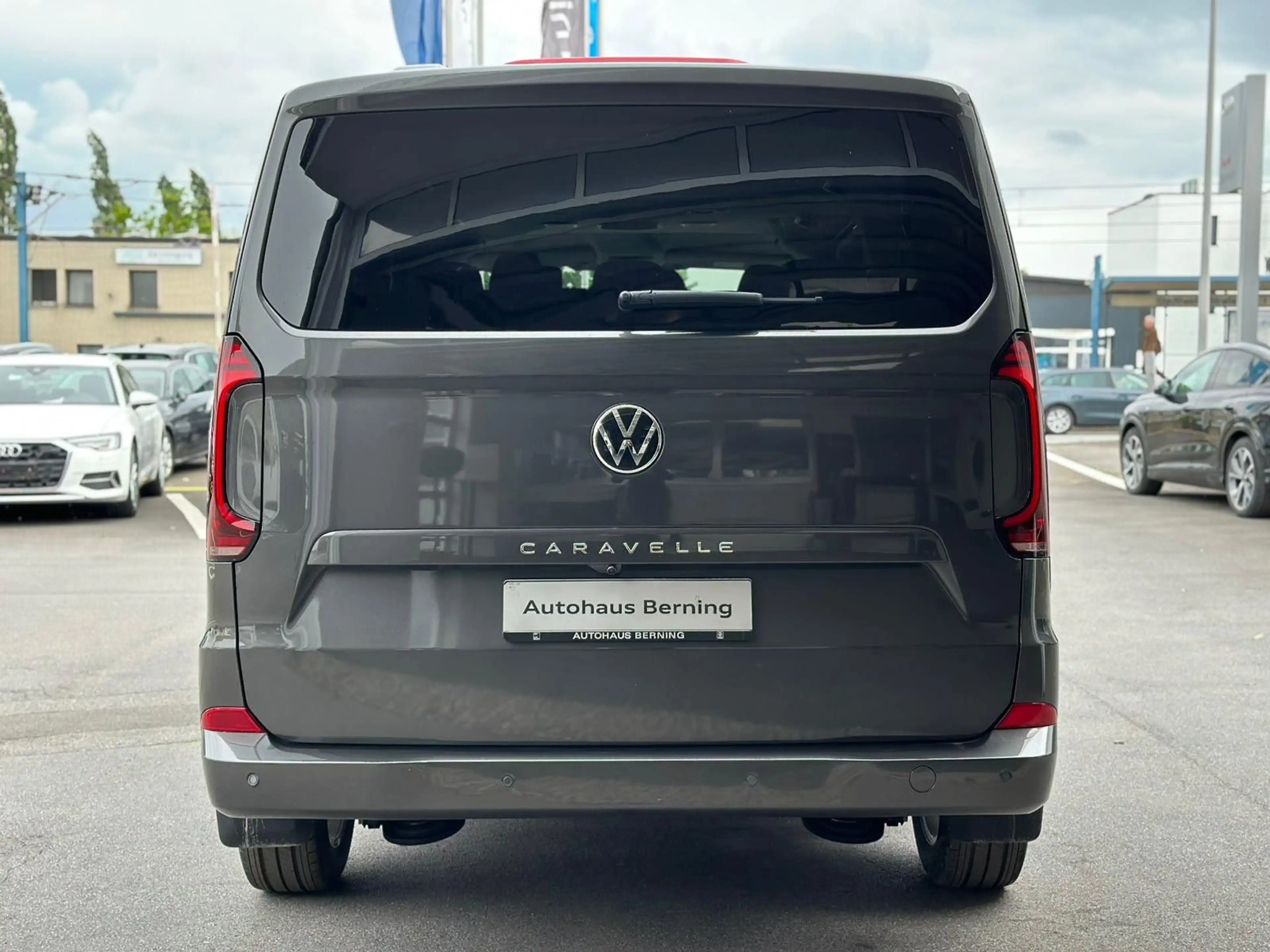 Volkswagen T7 Caravelle T7 CARAVELLE 2.0 TDI DSG LIFE LR 9-SITZER SOFORT — photo 7