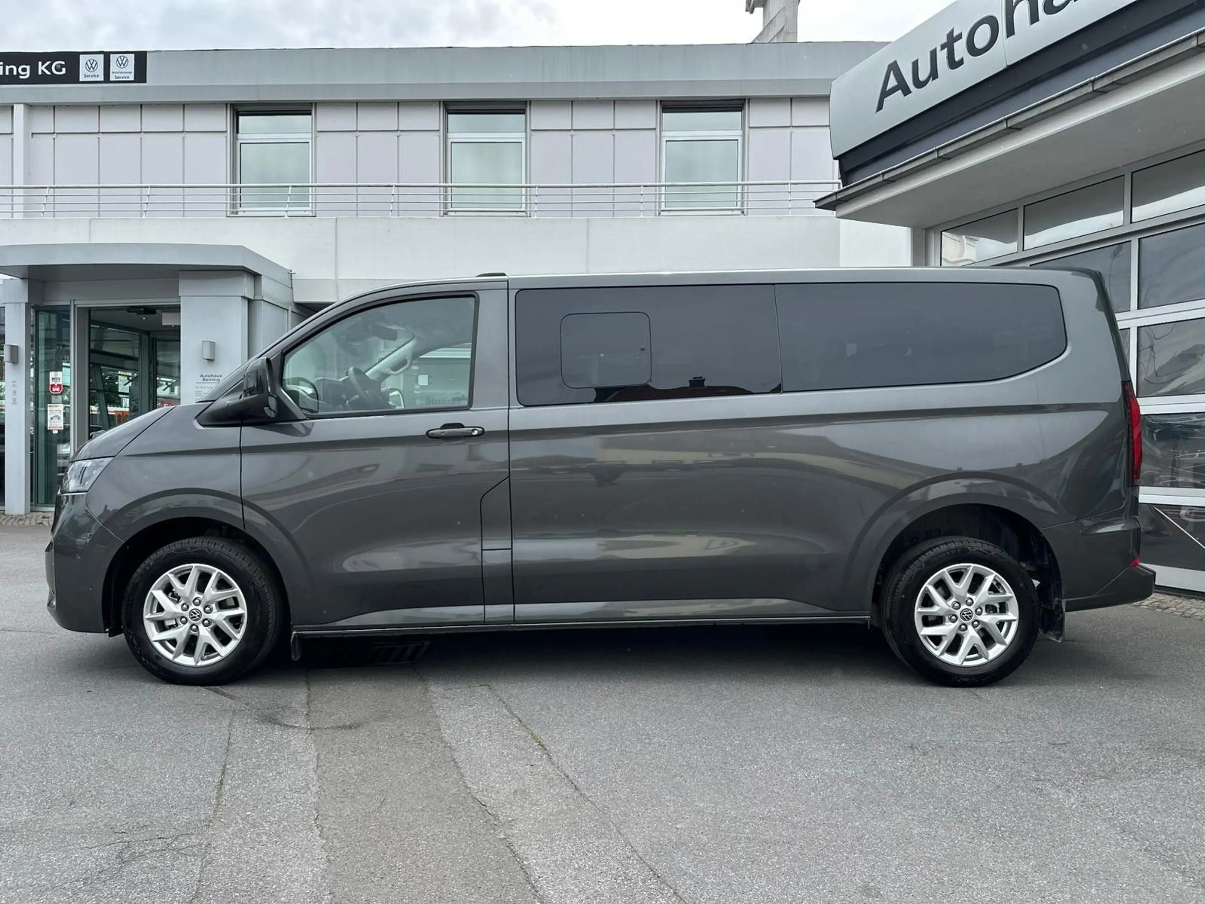 Volkswagen T7 Caravelle T7 CARAVELLE 2.0 TDI DSG LIFE LR 9-SITZER SOFORT — photo 9