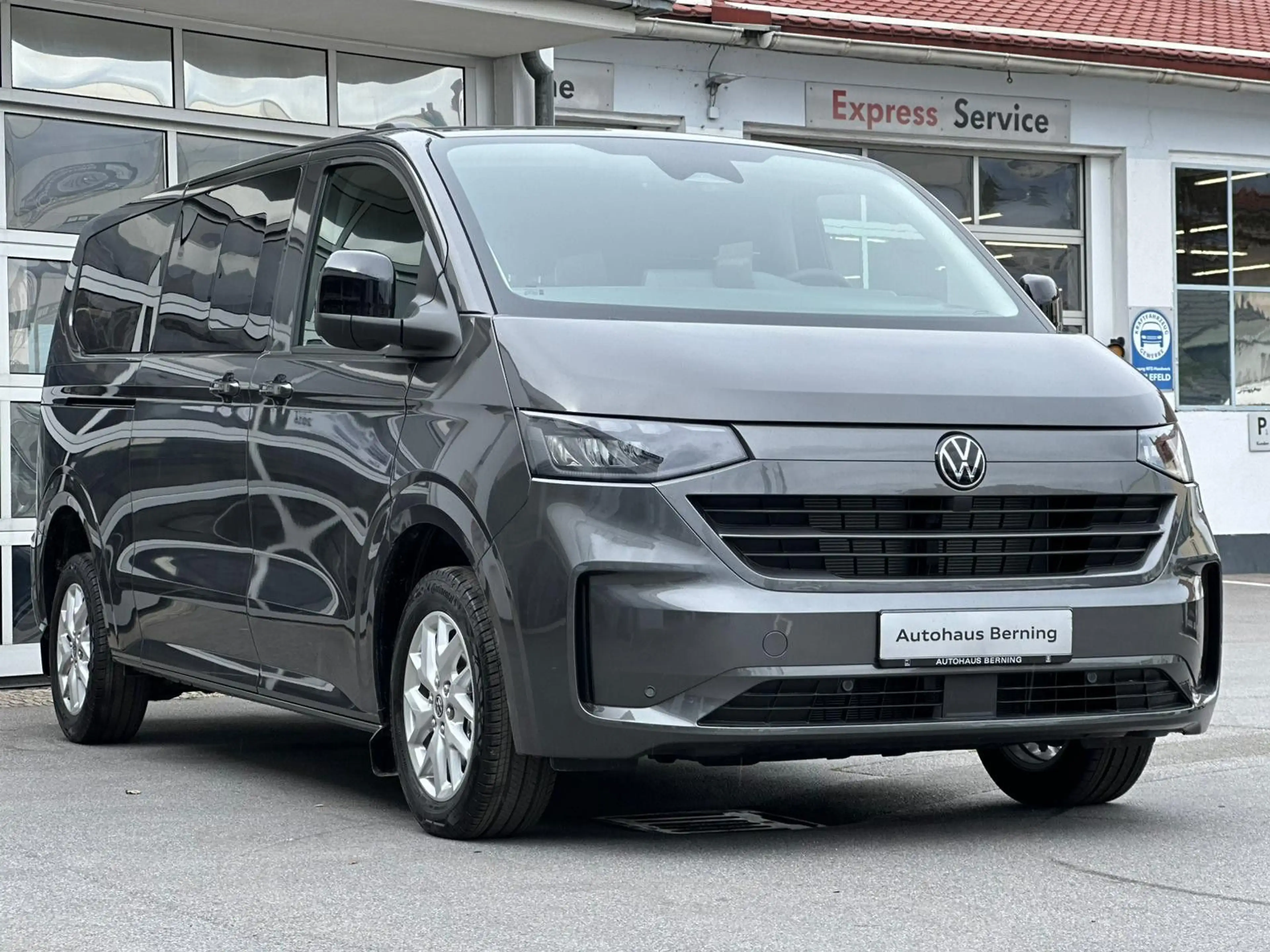 Volkswagen T7 Caravelle T7 CARAVELLE 2.0 TDI DSG LIFE LR 9-SITZER SOFORT — photo 3