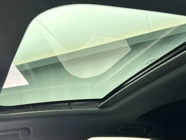 Audi Q3 view 10