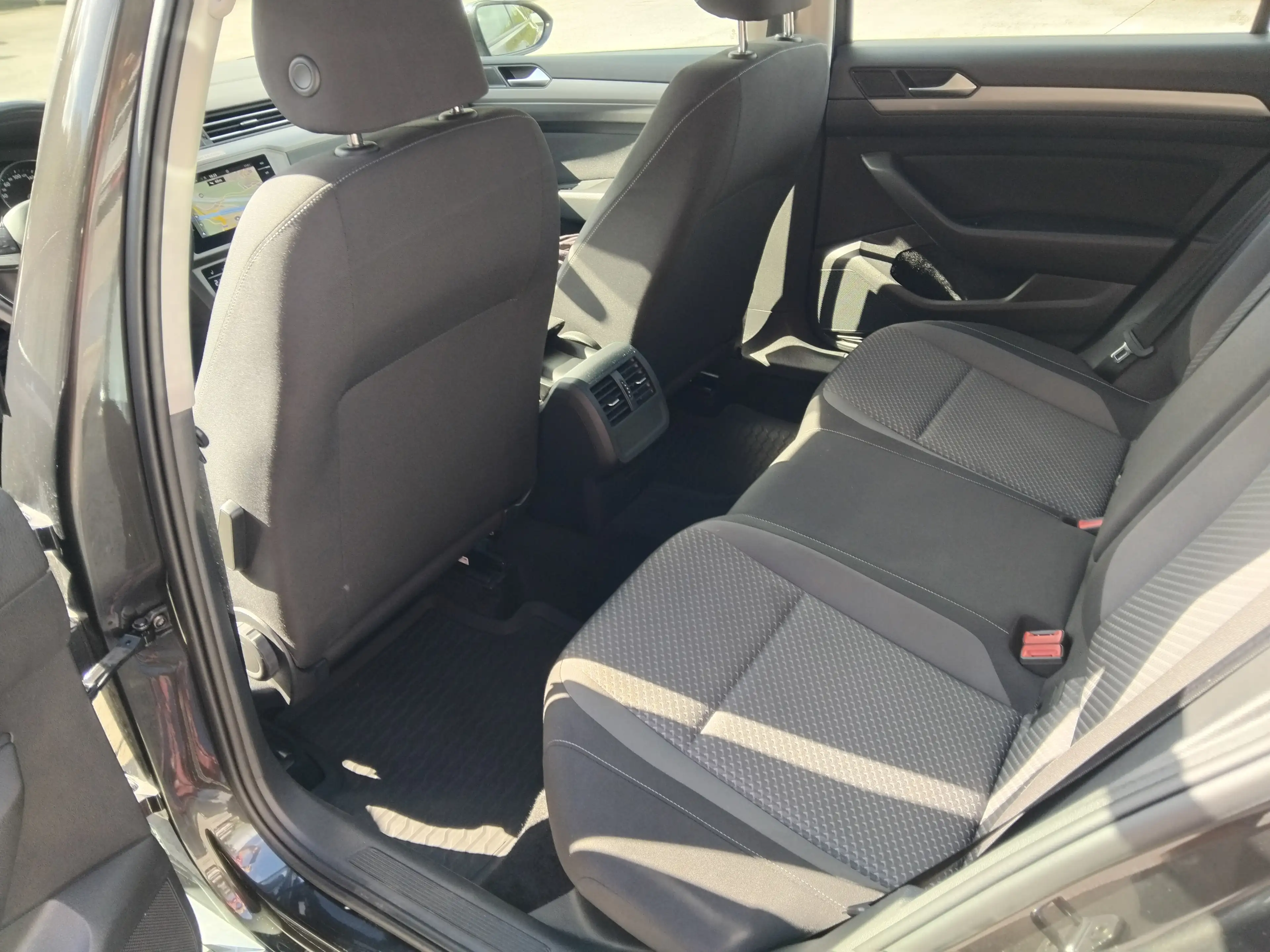 Volkswagen Passat Variant 2.0 TDI Automatik — photo 7