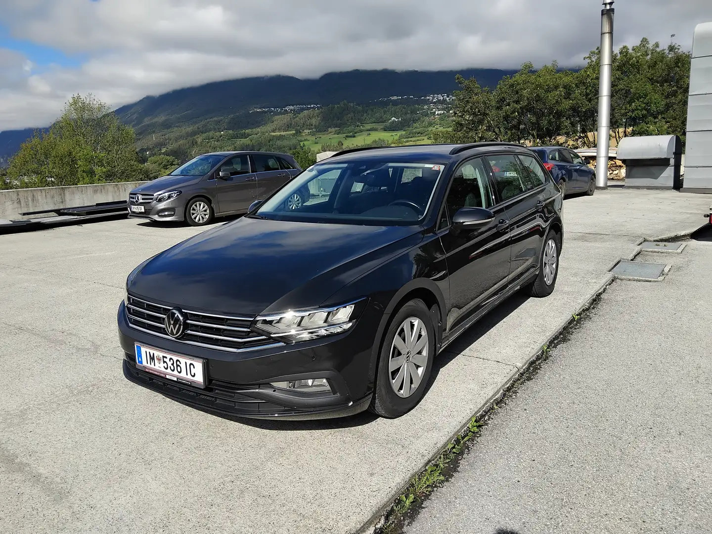 Volkswagen Passat Variant 2.0 TDI Automatik Grau - 1