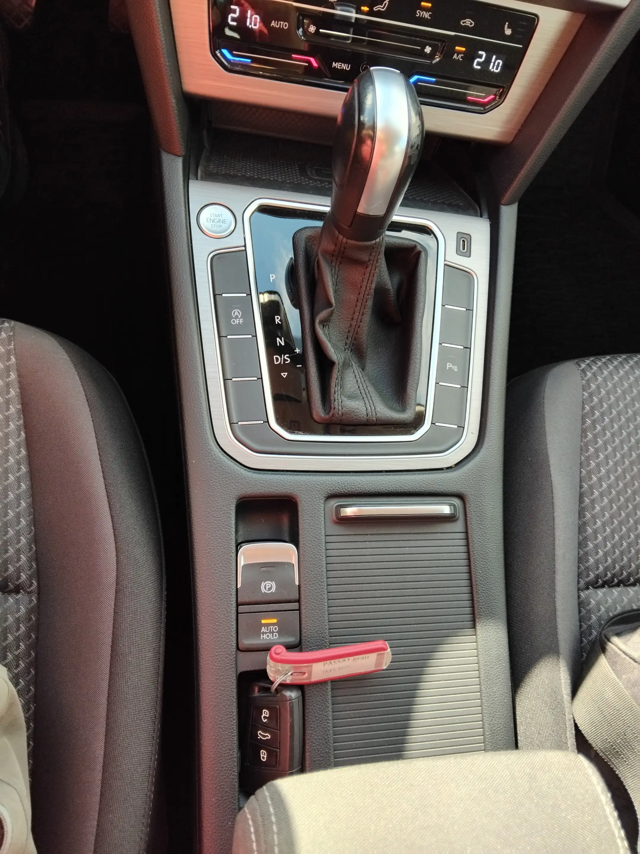Volkswagen Passat Variant 2.0 TDI Automatik — photo 9