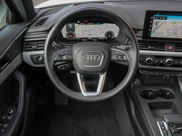 Audi A4 view 12