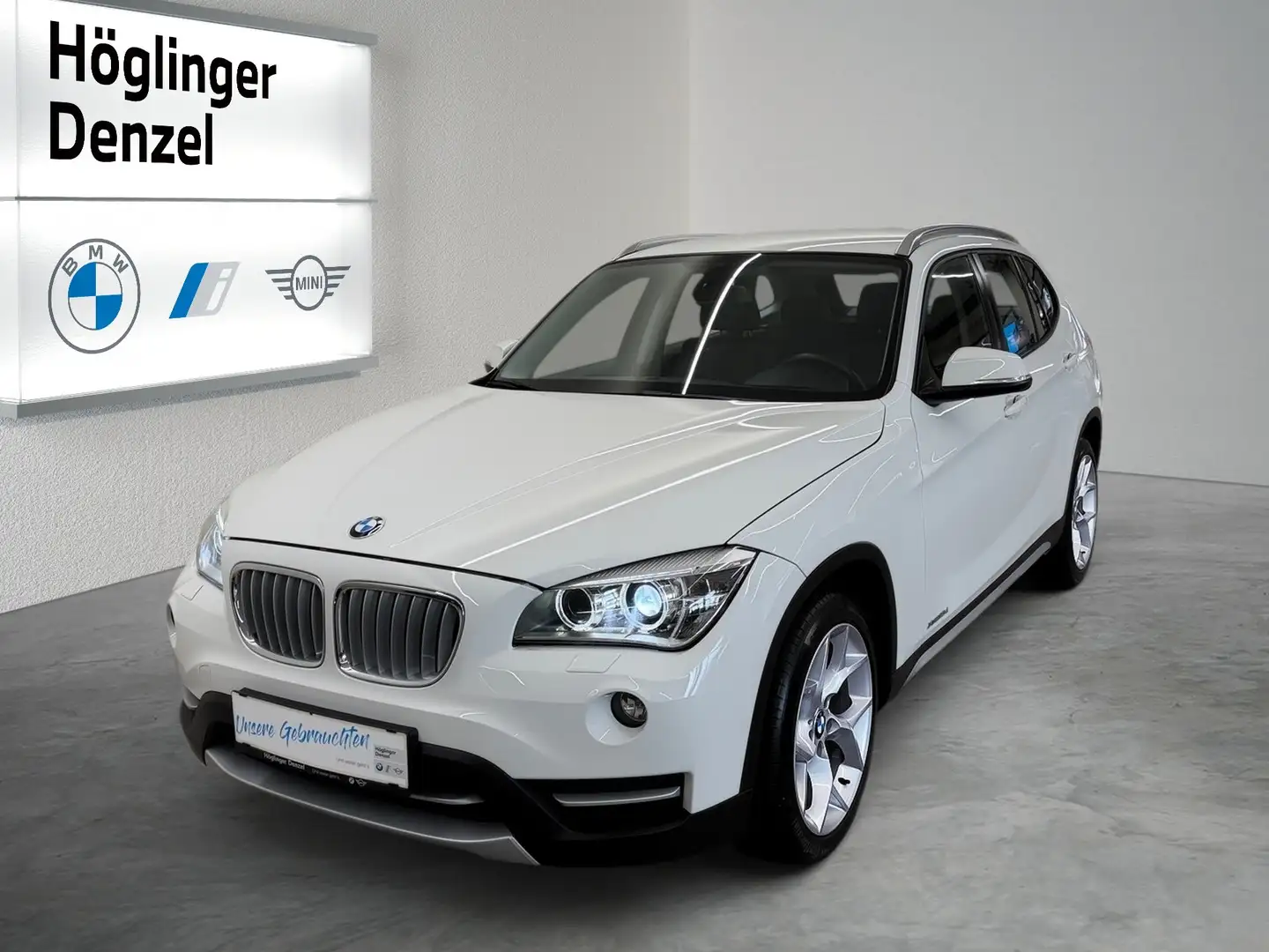 BMW X1 xDrive18d Österreich Paket Weiß - 1