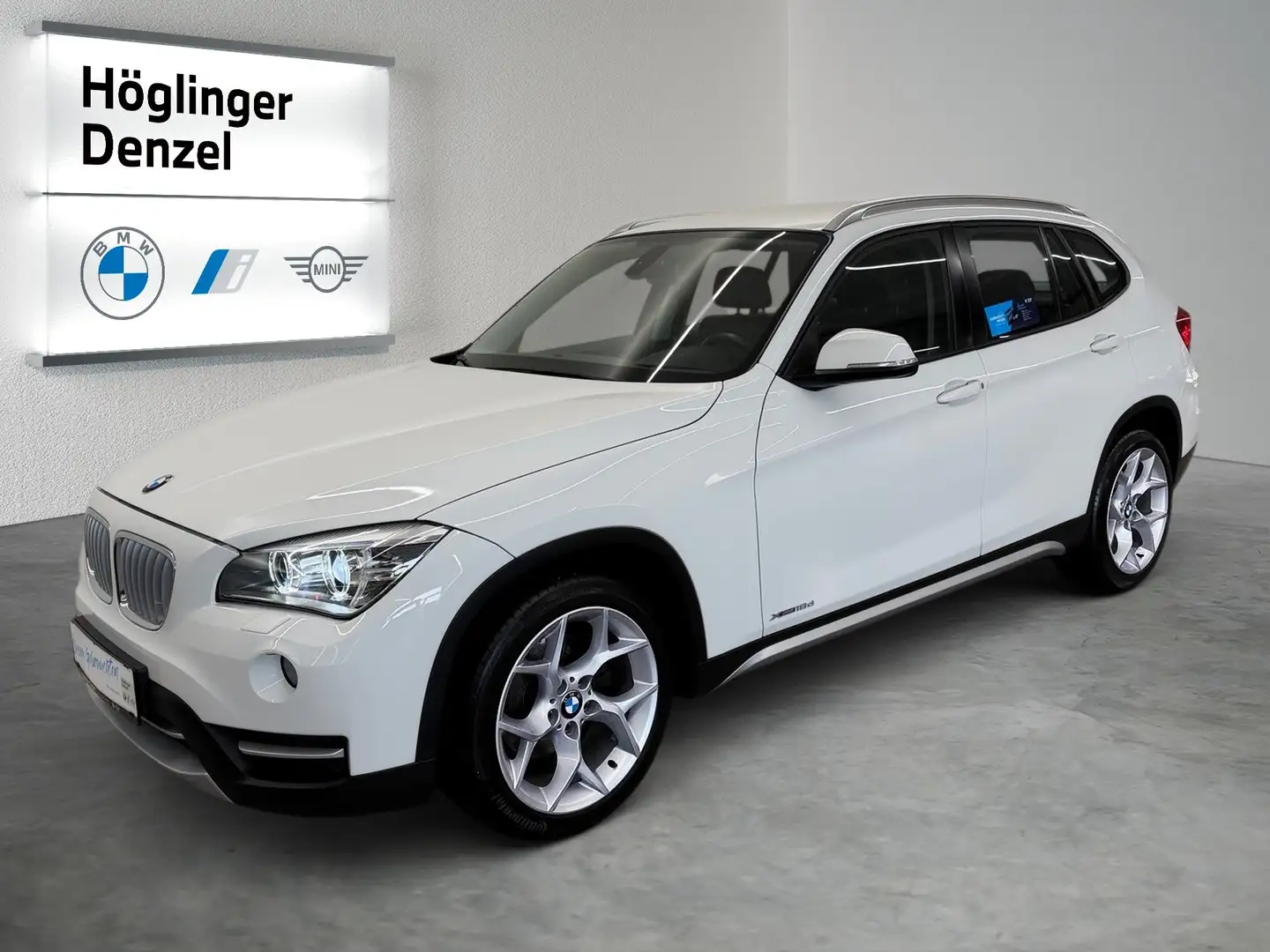 BMW X1 xDrive18d Österreich Paket Weiß - 2