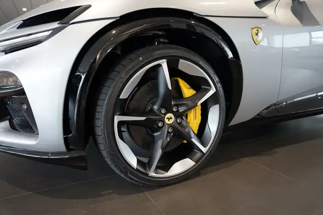 Ferrari Purosangue view 7