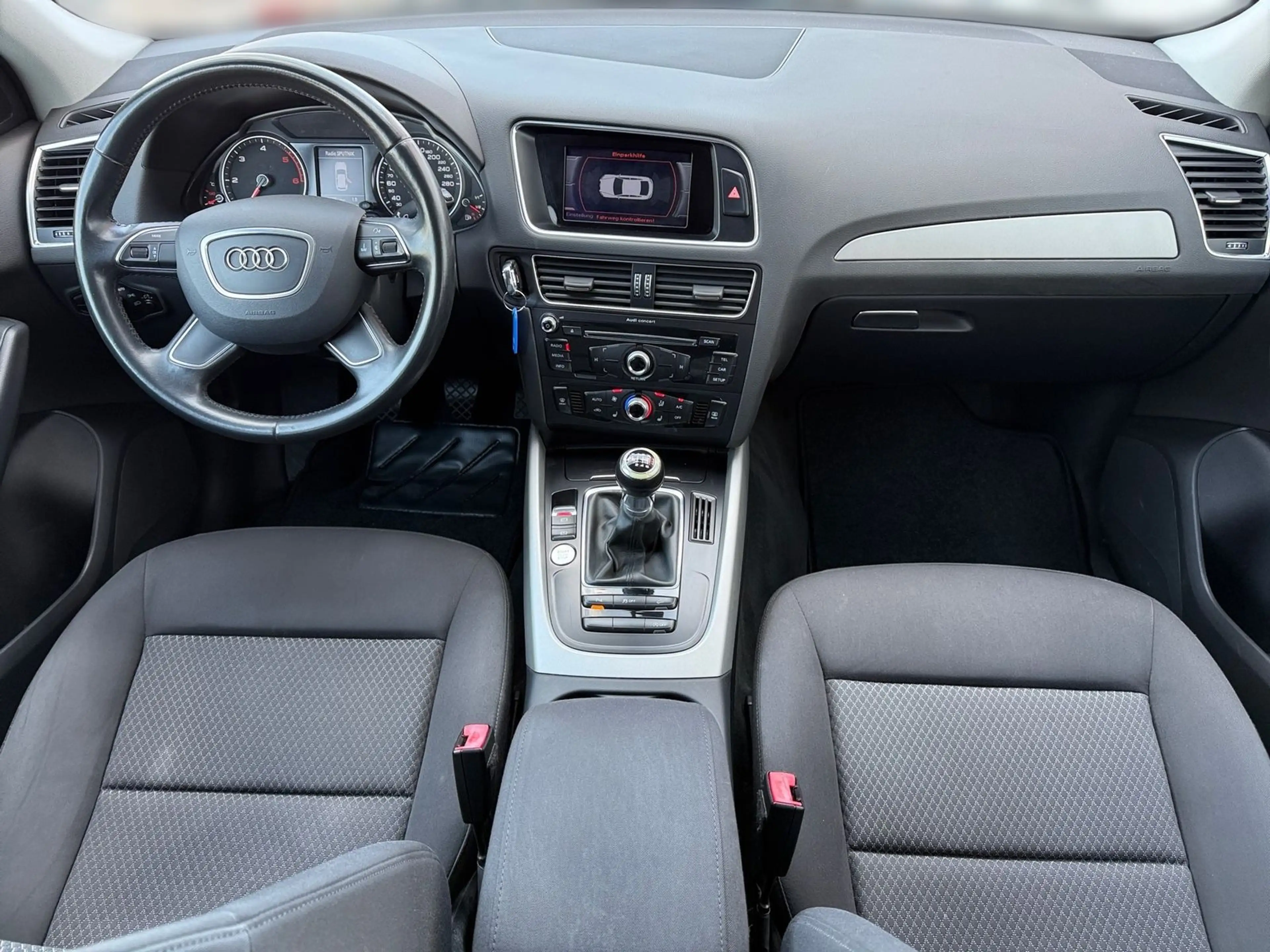 Audi Q5 2.0 TDI Xenon Sitzheizung Klimaaut. PDC AUX — photo 12
