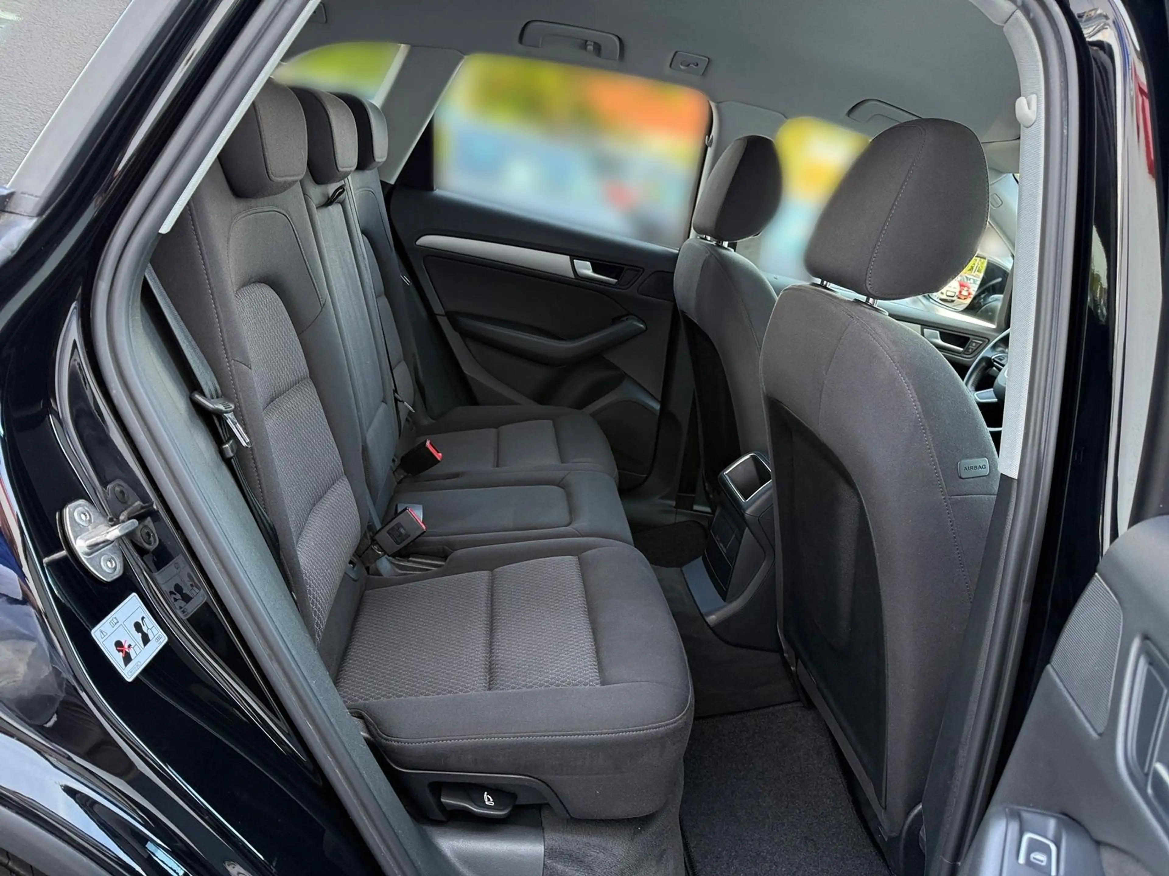 Audi Q5 2.0 TDI Xenon Sitzheizung Klimaaut. PDC AUX — photo 13