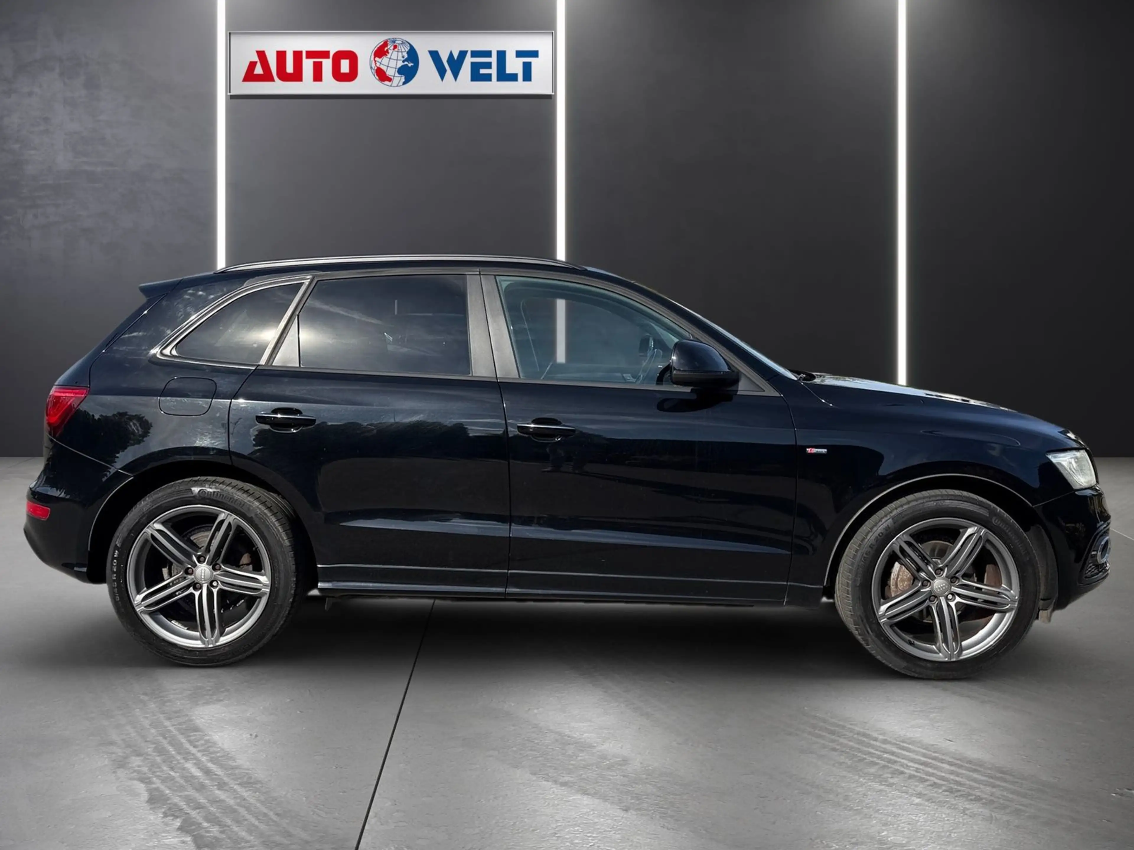 Audi Q5 2.0 TDI Xenon Sitzheizung Klimaaut. PDC AUX — photo 3