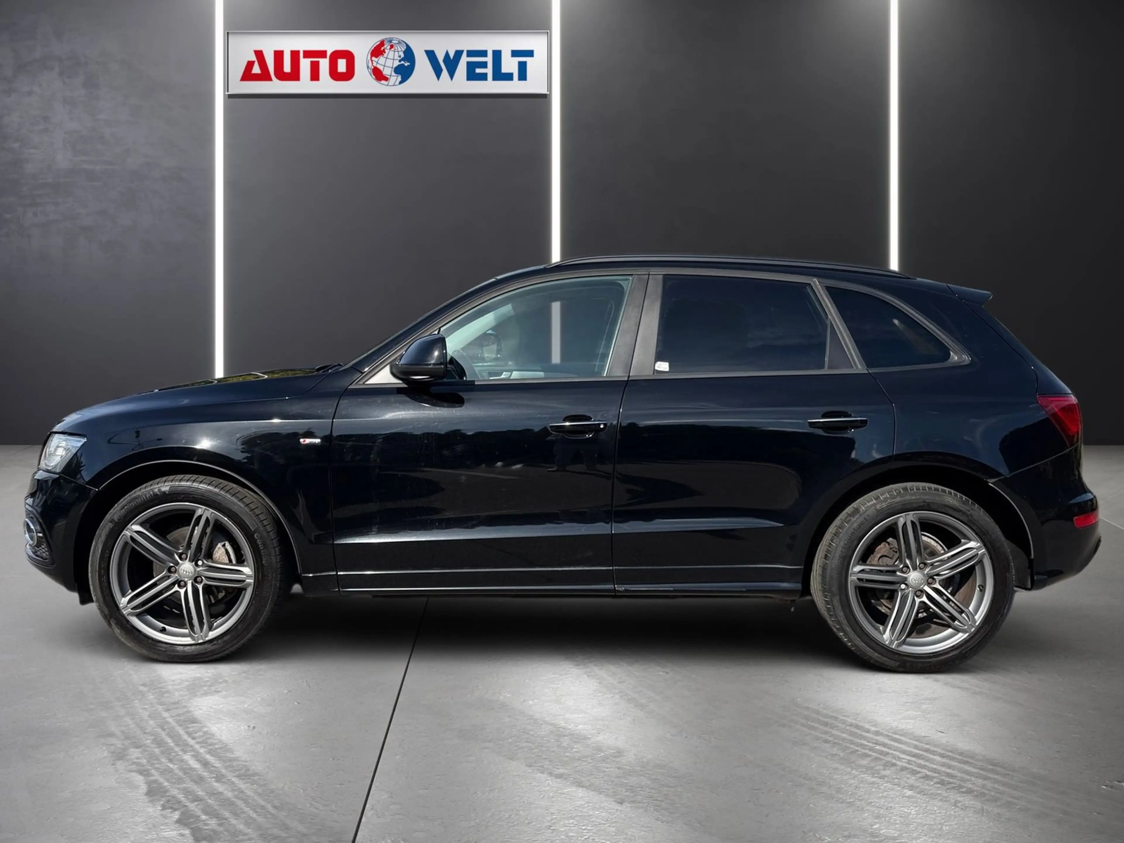 Audi Q5 2.0 TDI Xenon Sitzheizung Klimaaut. PDC AUX — photo 6