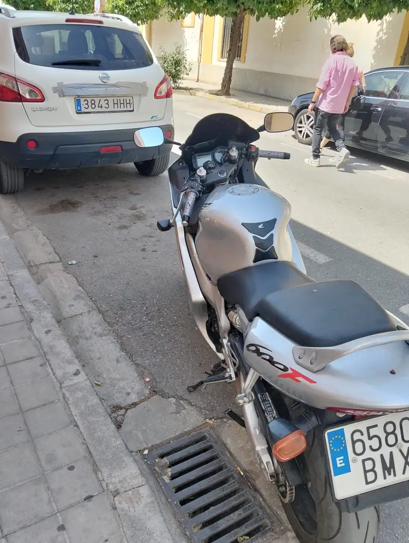 Honda CBR 600 Gris - 2