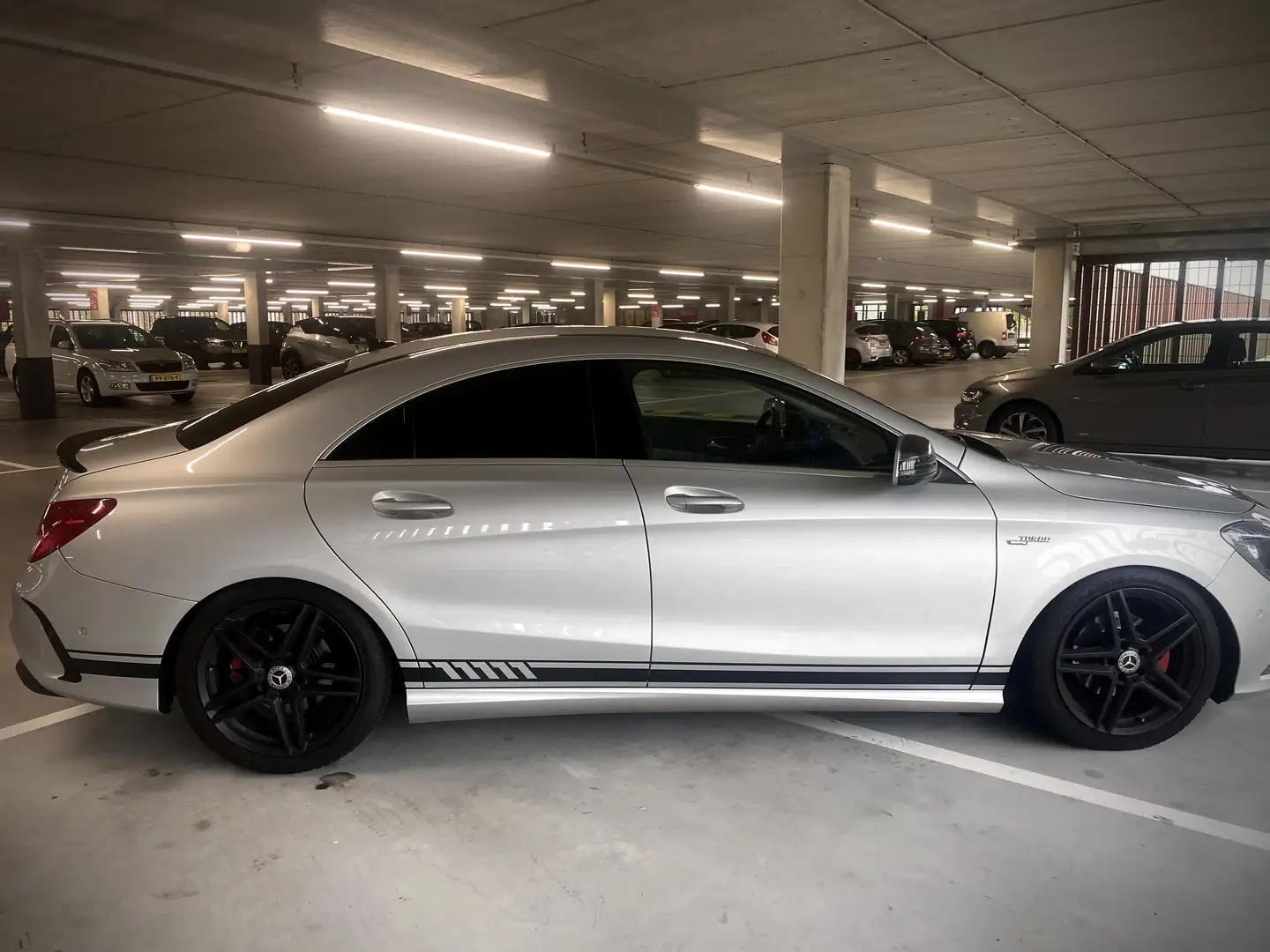 Mercedes-Benz CLA 220 amg Grijs - 1