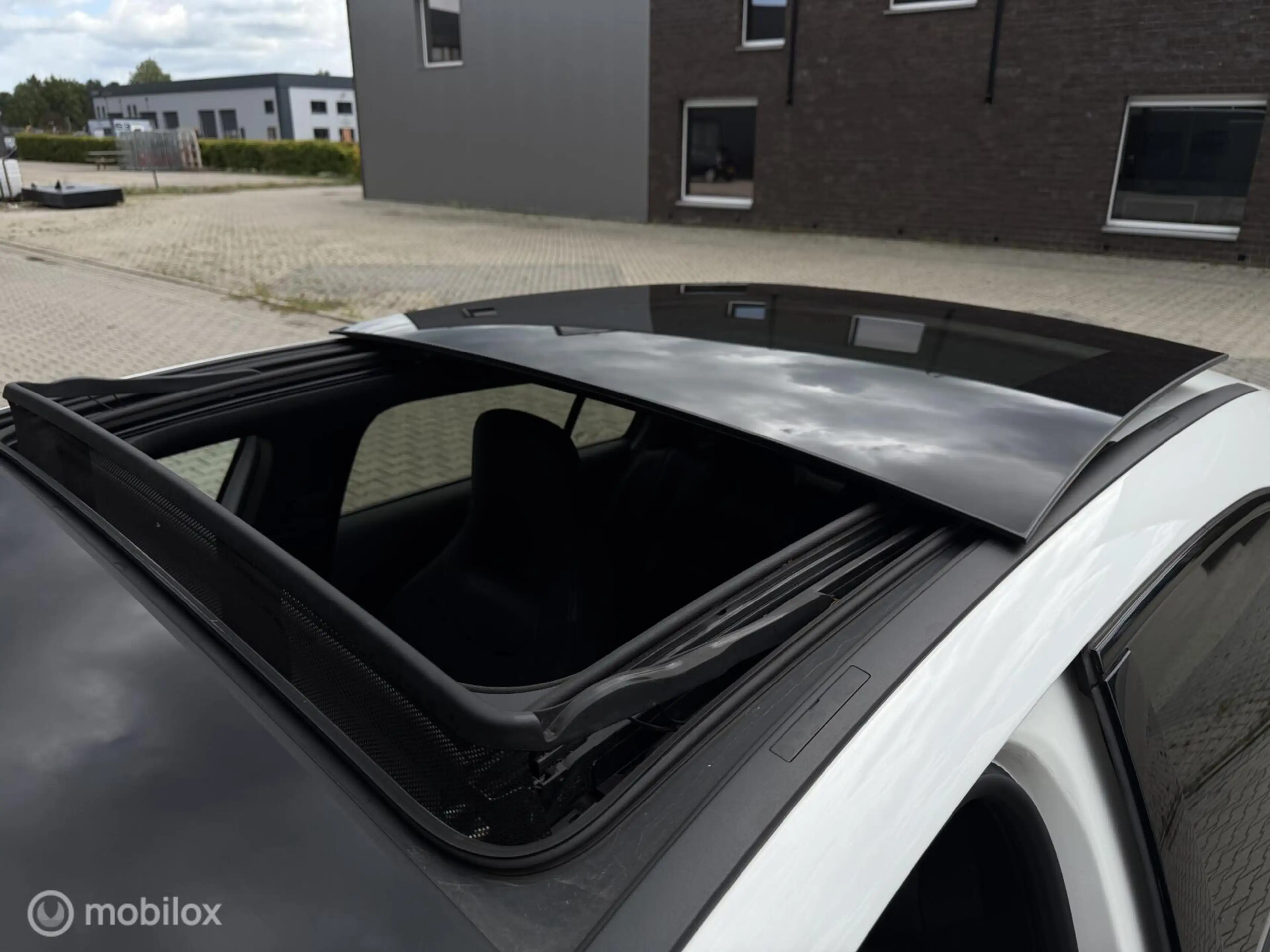 Mercedes-Benz A 200 AMG/Pano/Led/stoelverwarming/Cruise — photo 15