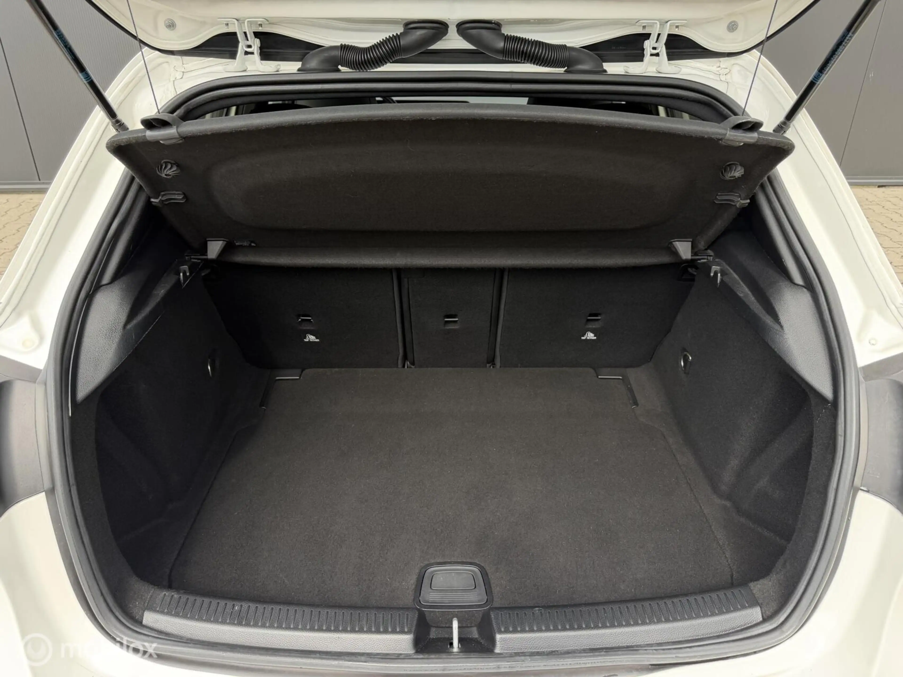 Mercedes-Benz A 200 AMG/Pano/Led/stoelverwarming/Cruise — photo 25