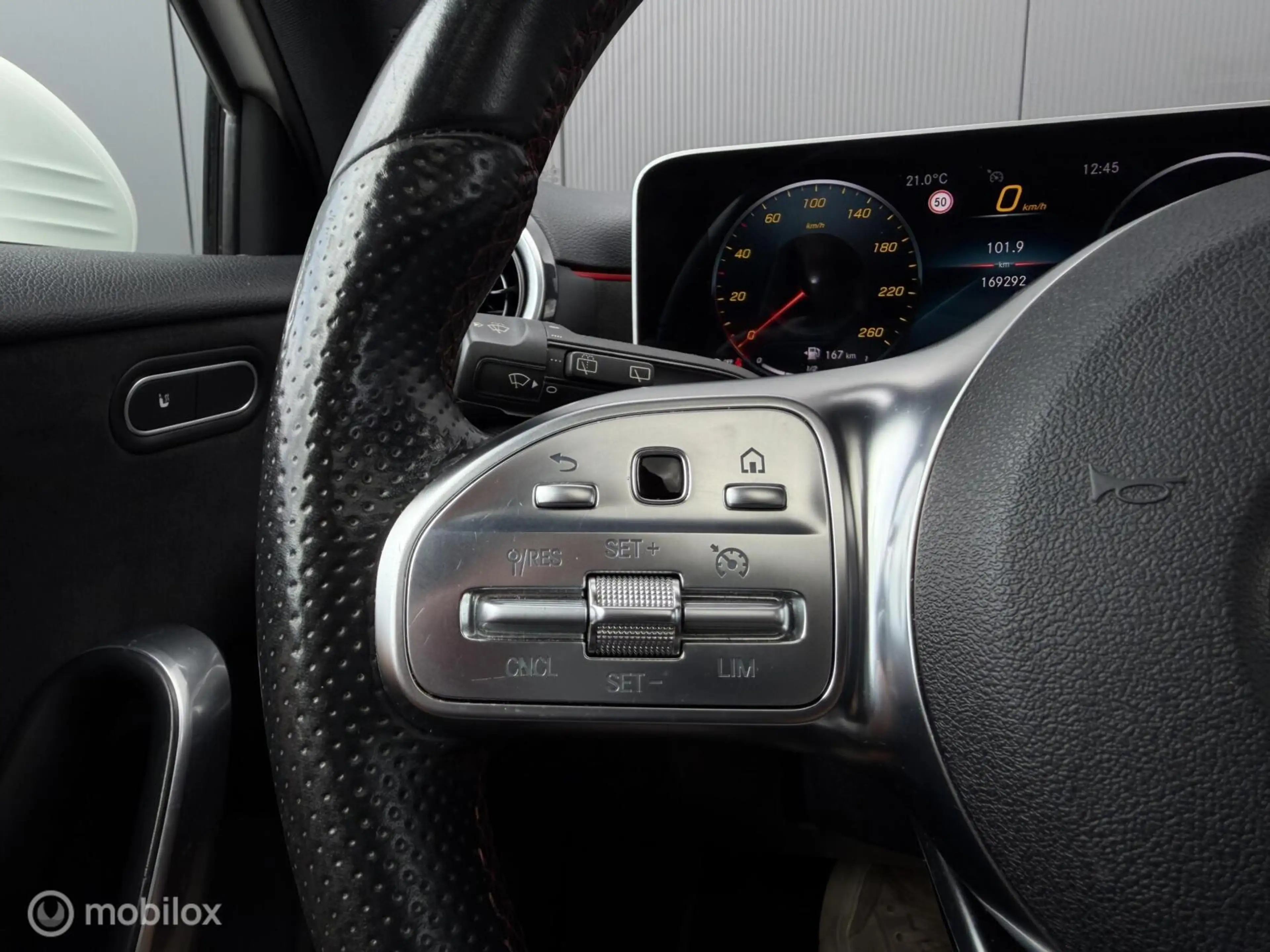 Mercedes-Benz A 200 AMG/Pano/Led/stoelverwarming/Cruise — photo 21