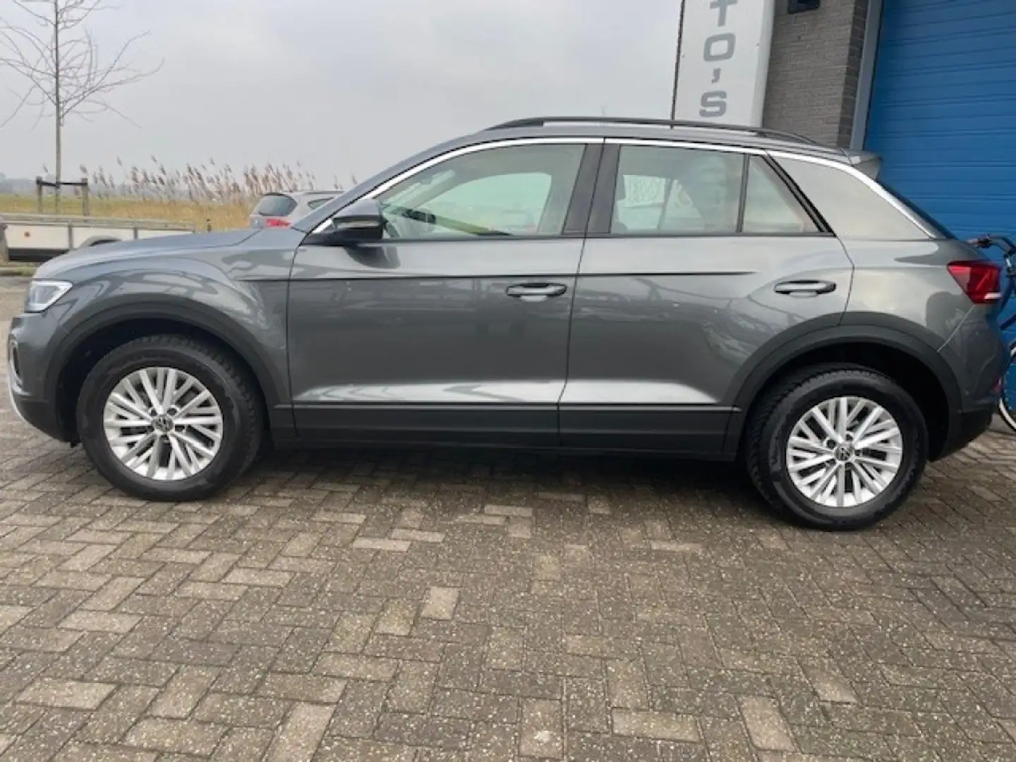 Volkswagen T-Roc 1.0 TSI LIFE BUSINESS Gris - 2