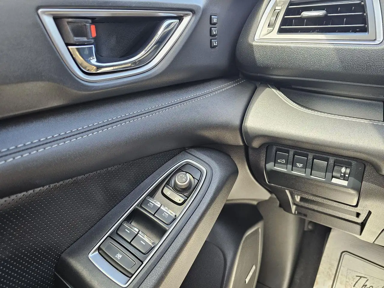 Subaru Ascent снимка Subaru Ascent