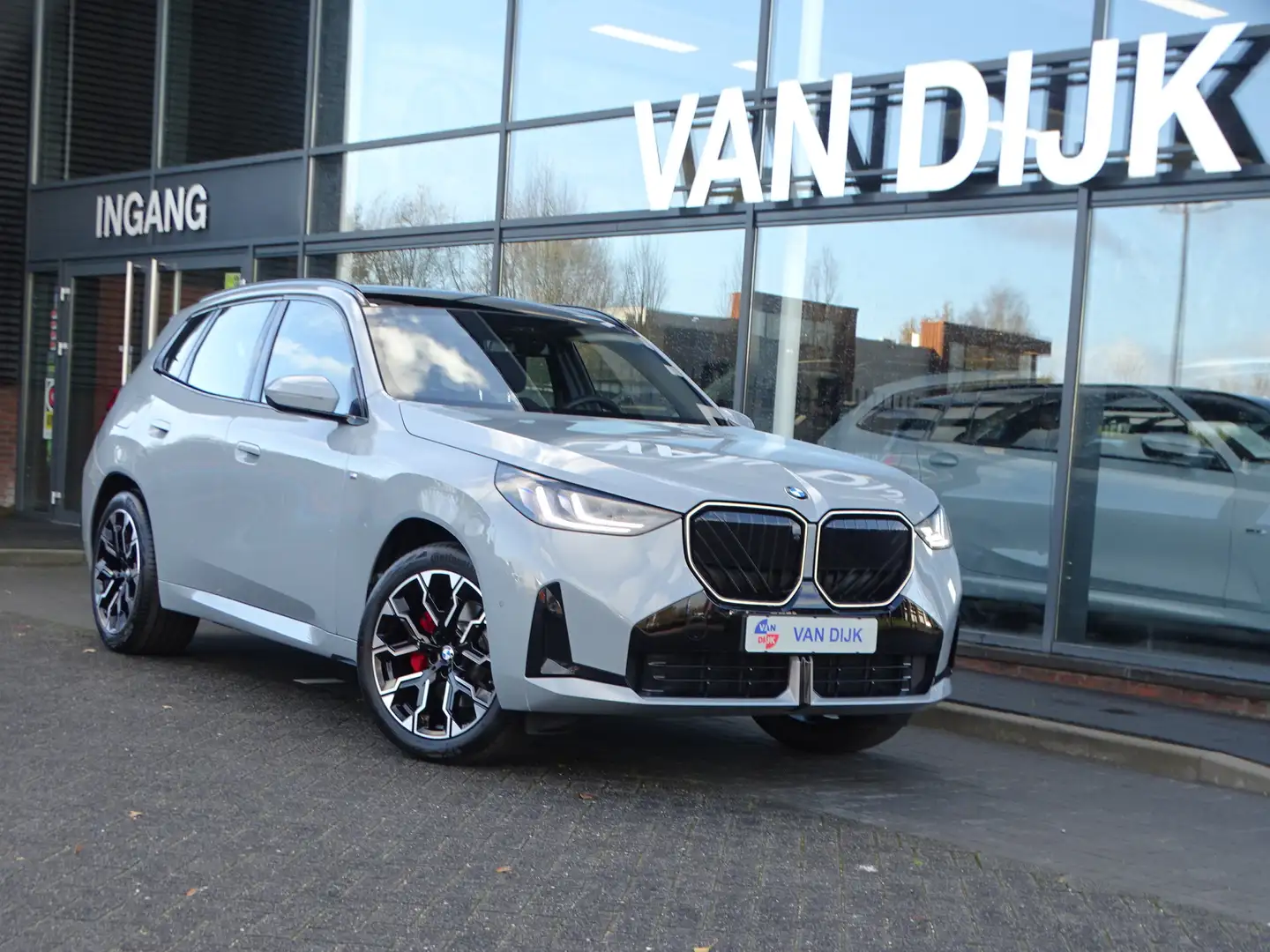 BMW X3 30e xDrive M Sport.Pro Pano.Dak Elek.Trekhaak Driv Gris - 1