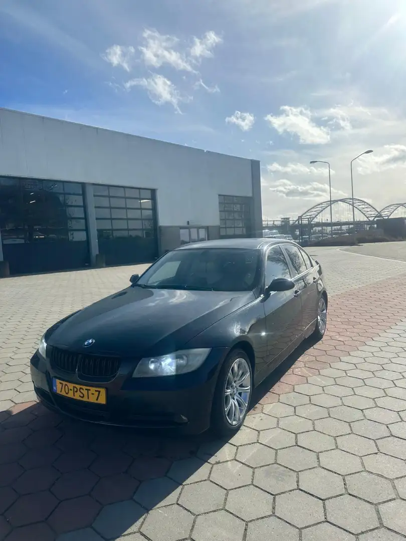 BMW 330 318i Fekete - 1