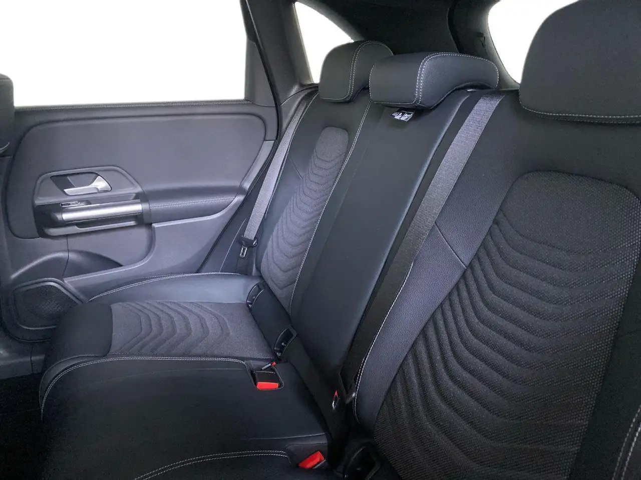 Mercedes-Benz B-Class 2026 — фото 15
