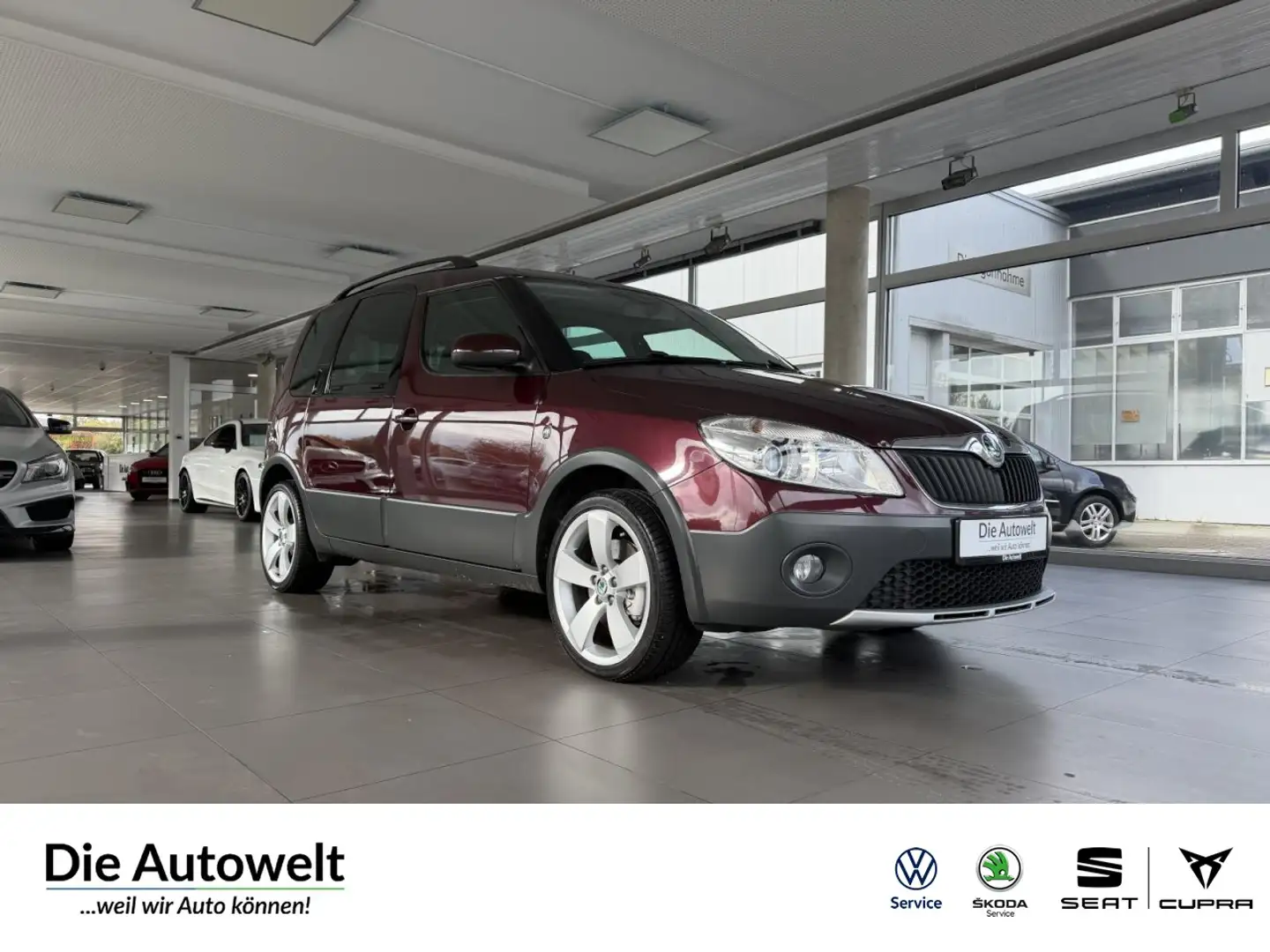 Skoda Roomster Scout Plus Edition 1.2 TSI PDC GLASDACH Klima Rouge - 1