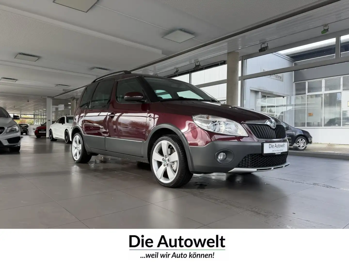 Skoda Roomster Scout Plus Edition 1.2 TSI PDC GLASDACH Klima Rot - 1