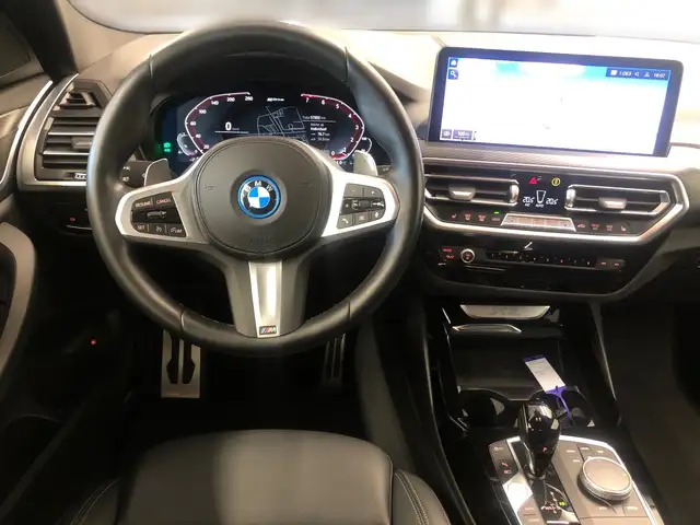 BMW X3 view 7