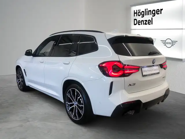 BMW X3 view 9