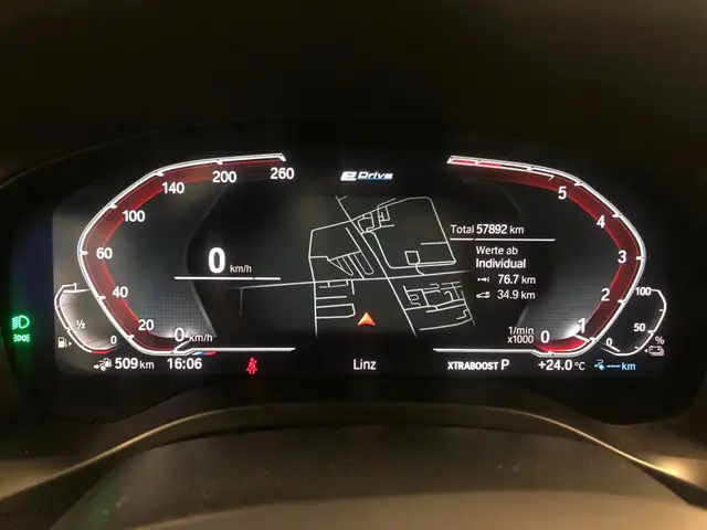 BMW X3 view 4