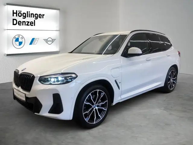 BMW X3 view 2