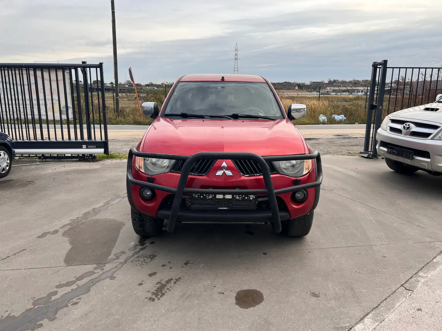 Mitsubishi L200 2.5 Turbo DI-D 4WD City Canyon Rouge - 1