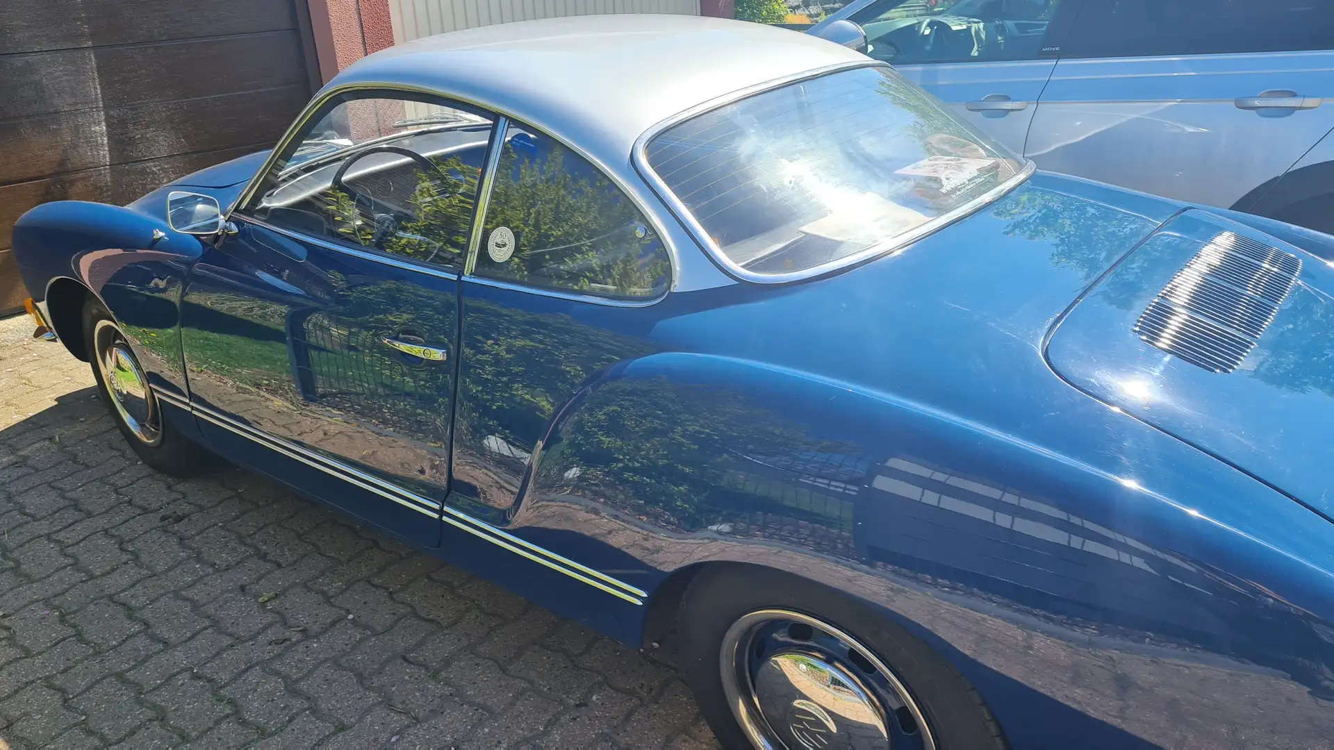 Volkswagen Karmann Ghia Coupe Blau - 2