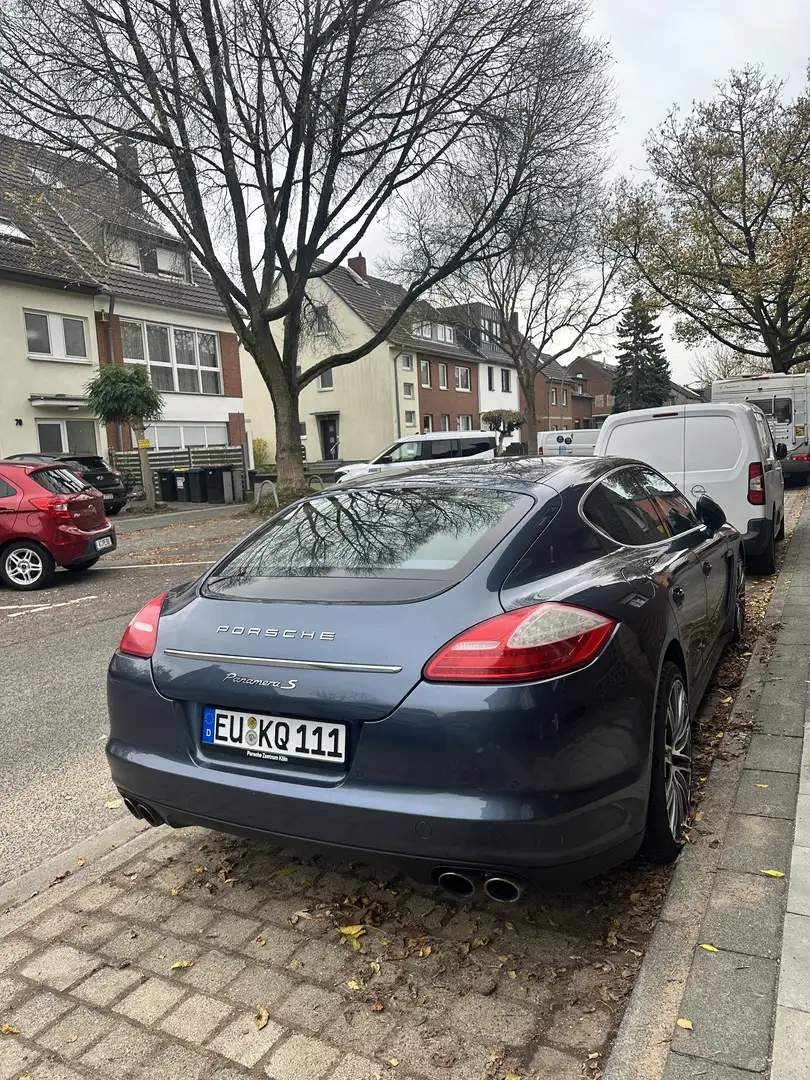 Porsche Panamera S Blau - 2